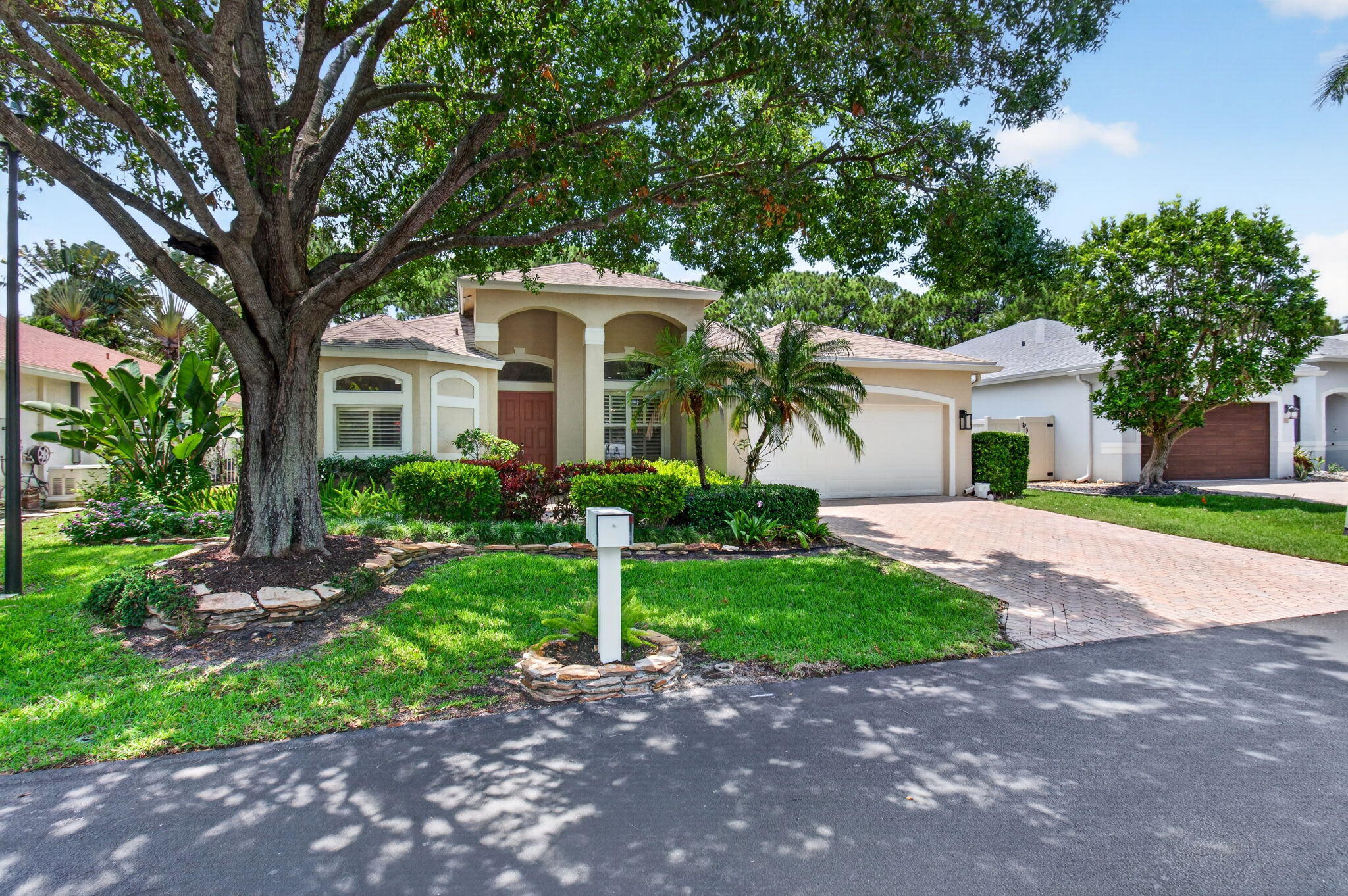 68 Lake Eden, Boynton Beach FL 33435