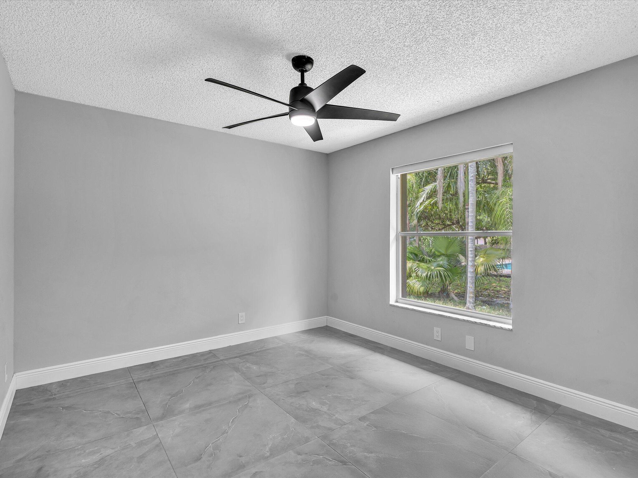 10434 NW 6th, Coral Springs FL 33071