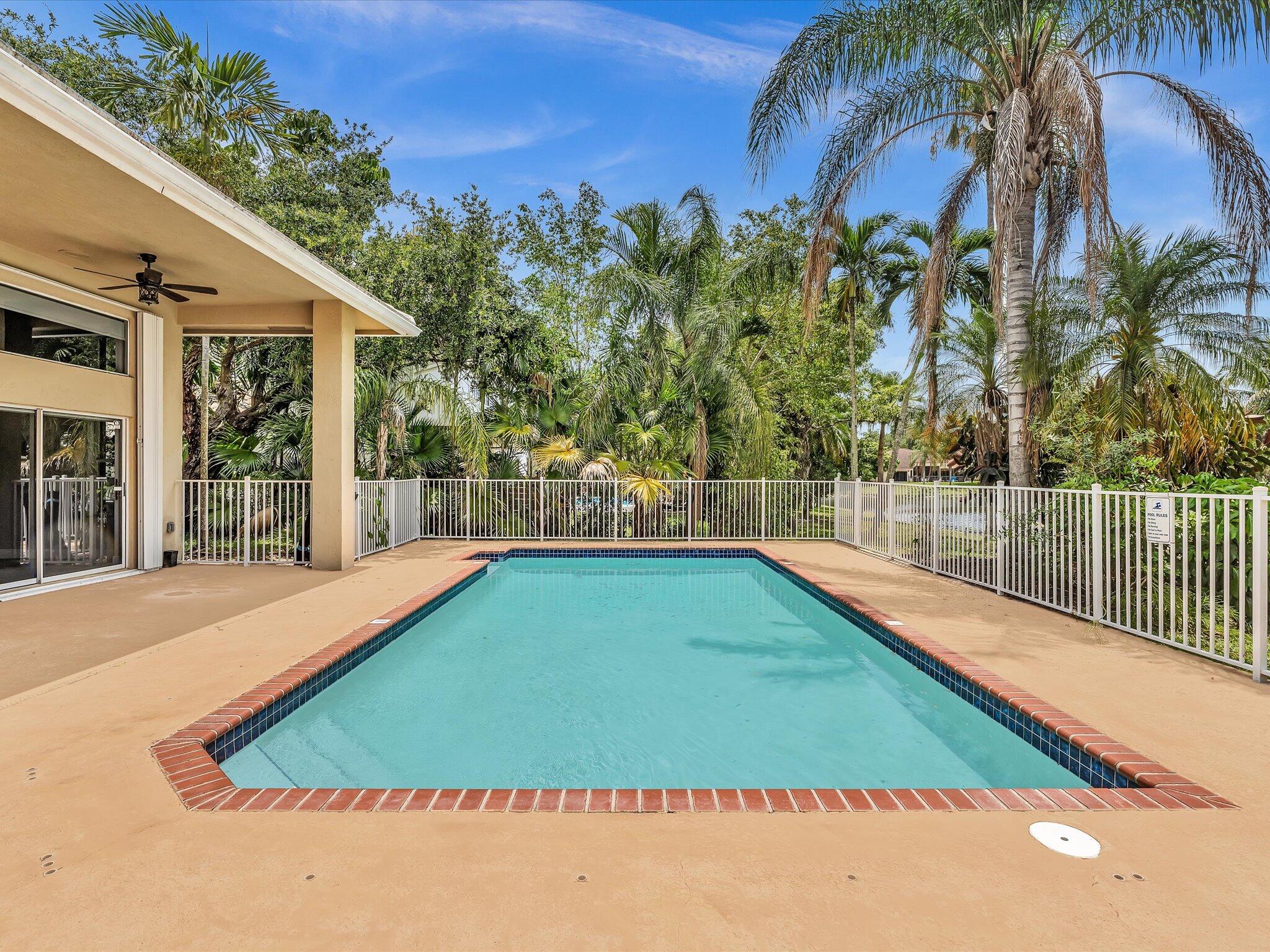10434 NW 6th, Coral Springs FL 33071