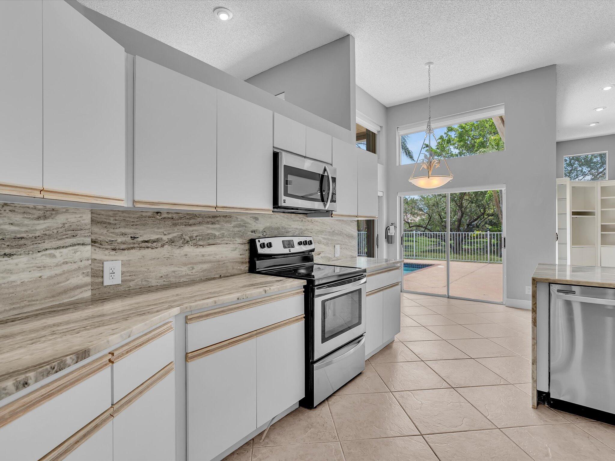 10434 NW 6th, Coral Springs FL 33071