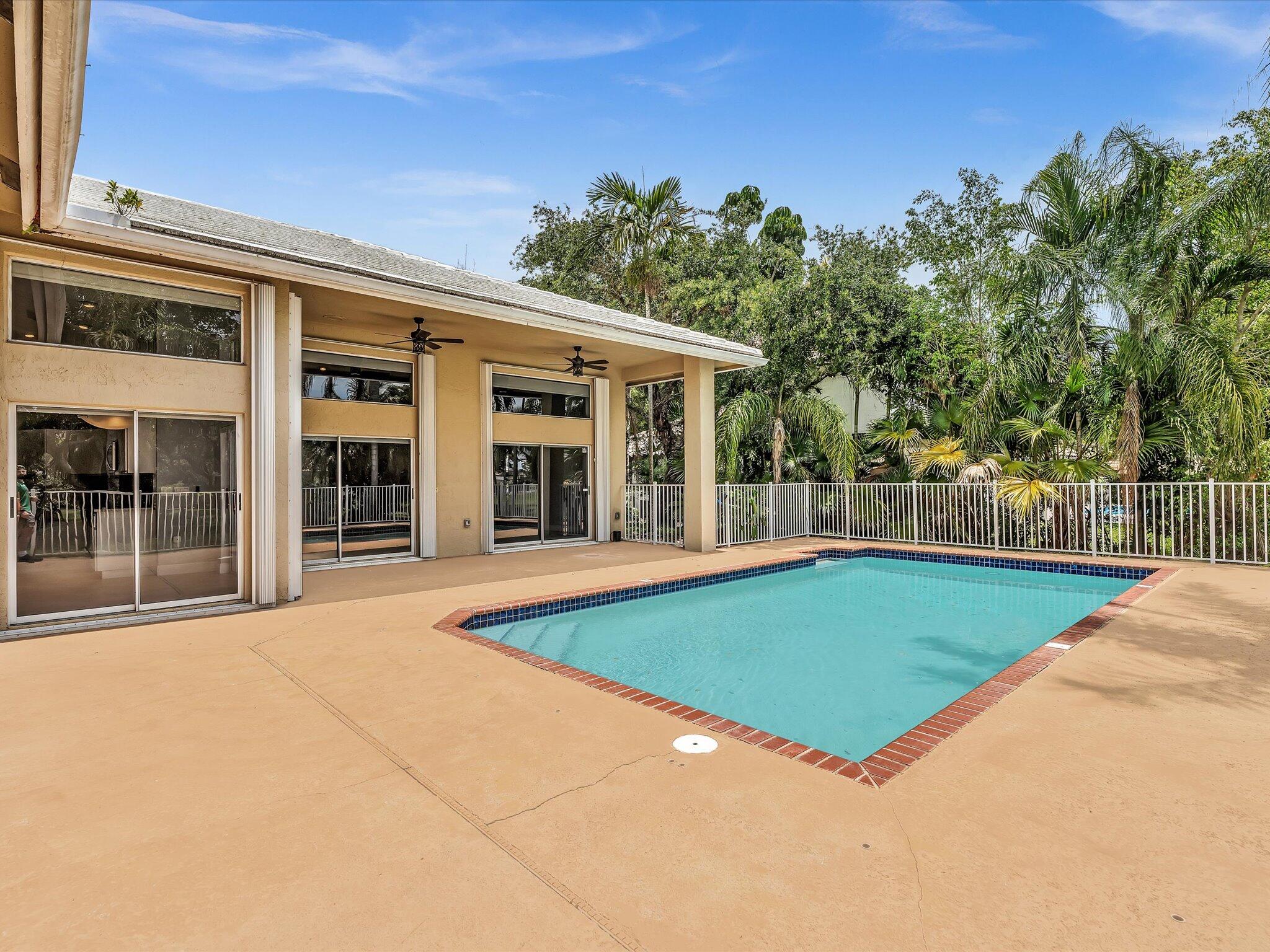 10434 NW 6th, Coral Springs FL 33071