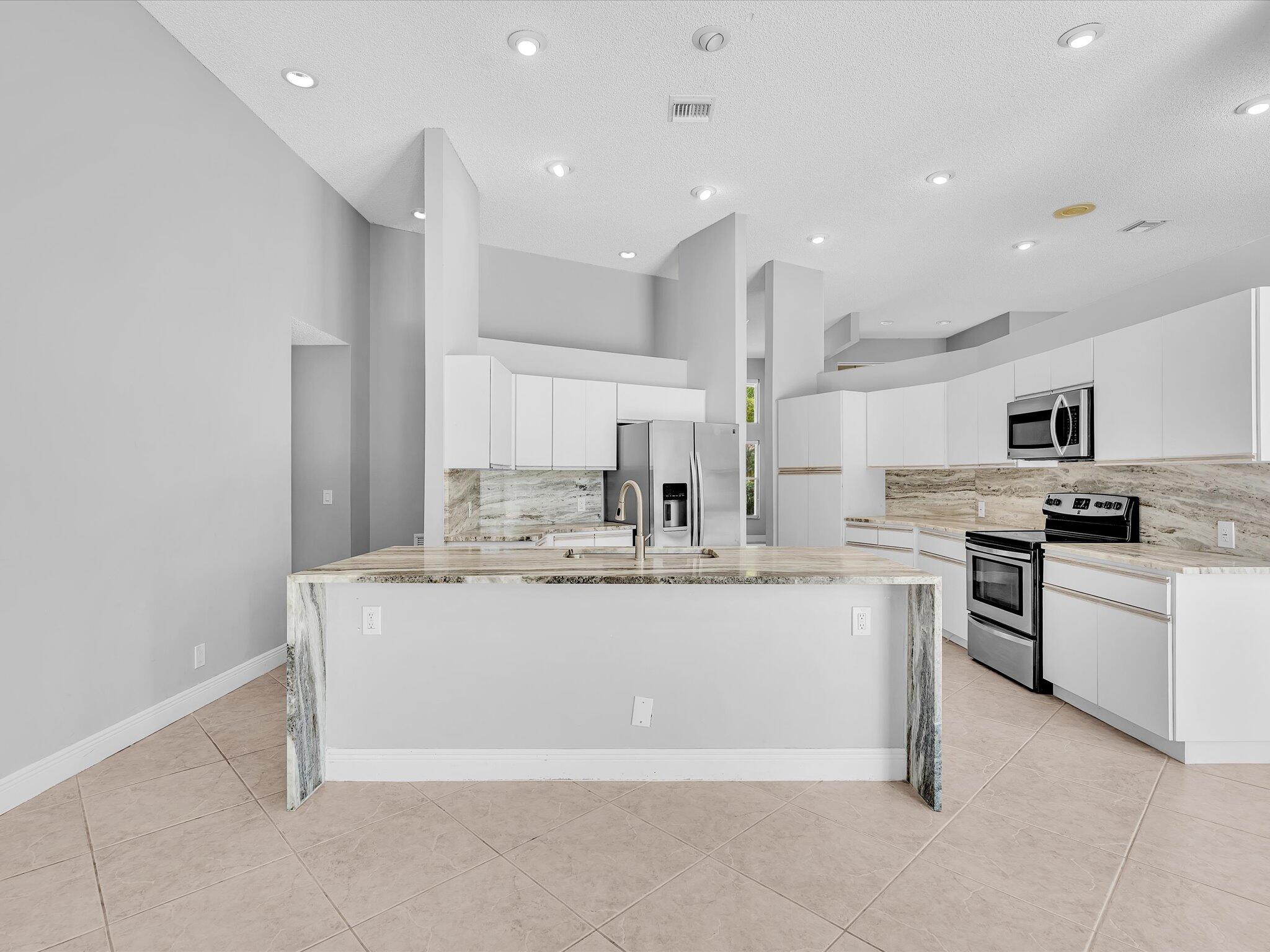 10434 NW 6th, Coral Springs FL 33071