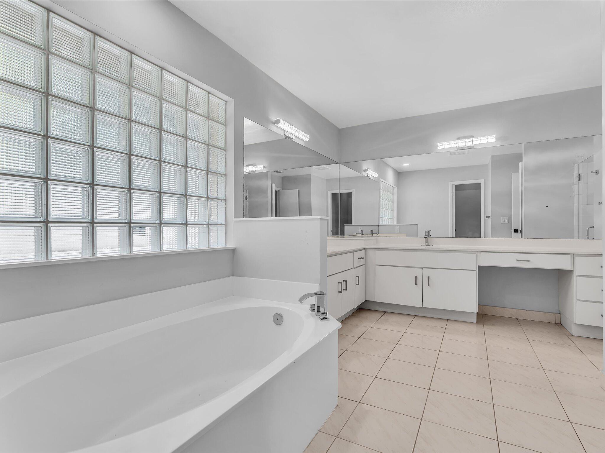 10434 NW 6th, Coral Springs FL 33071