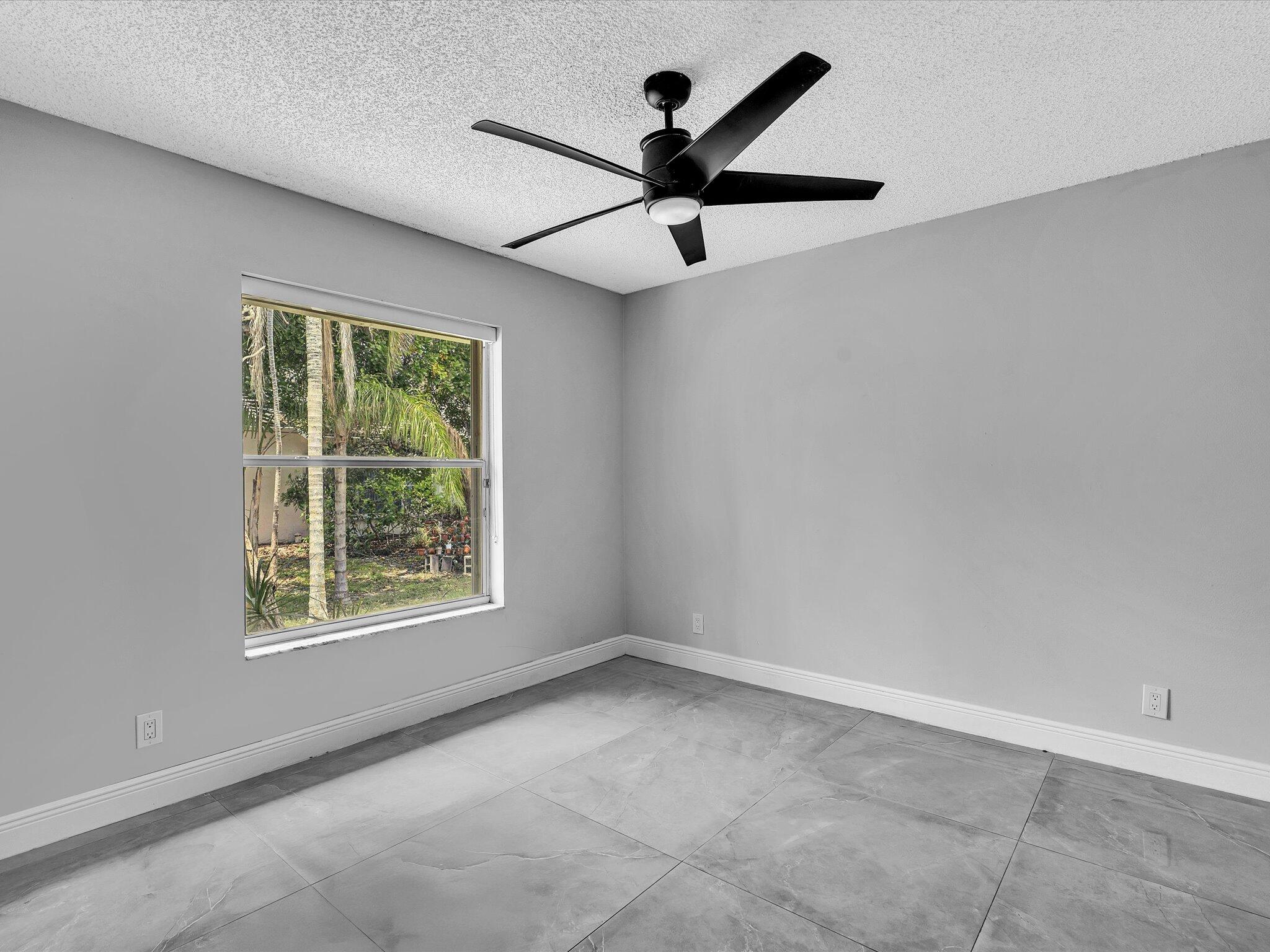 10434 NW 6th, Coral Springs FL 33071