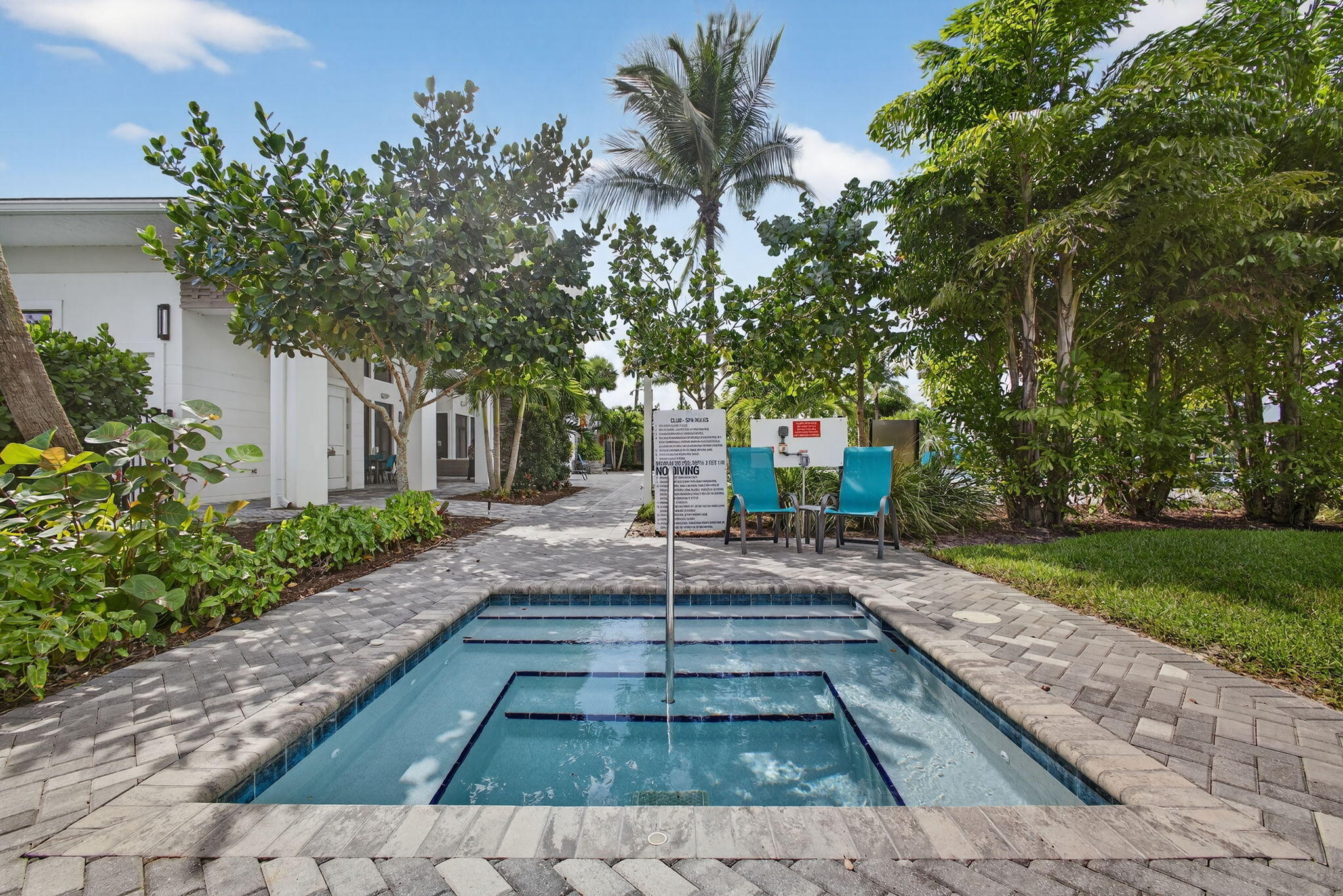 3179 Streng #3179, Royal Palm Beach FL 33411