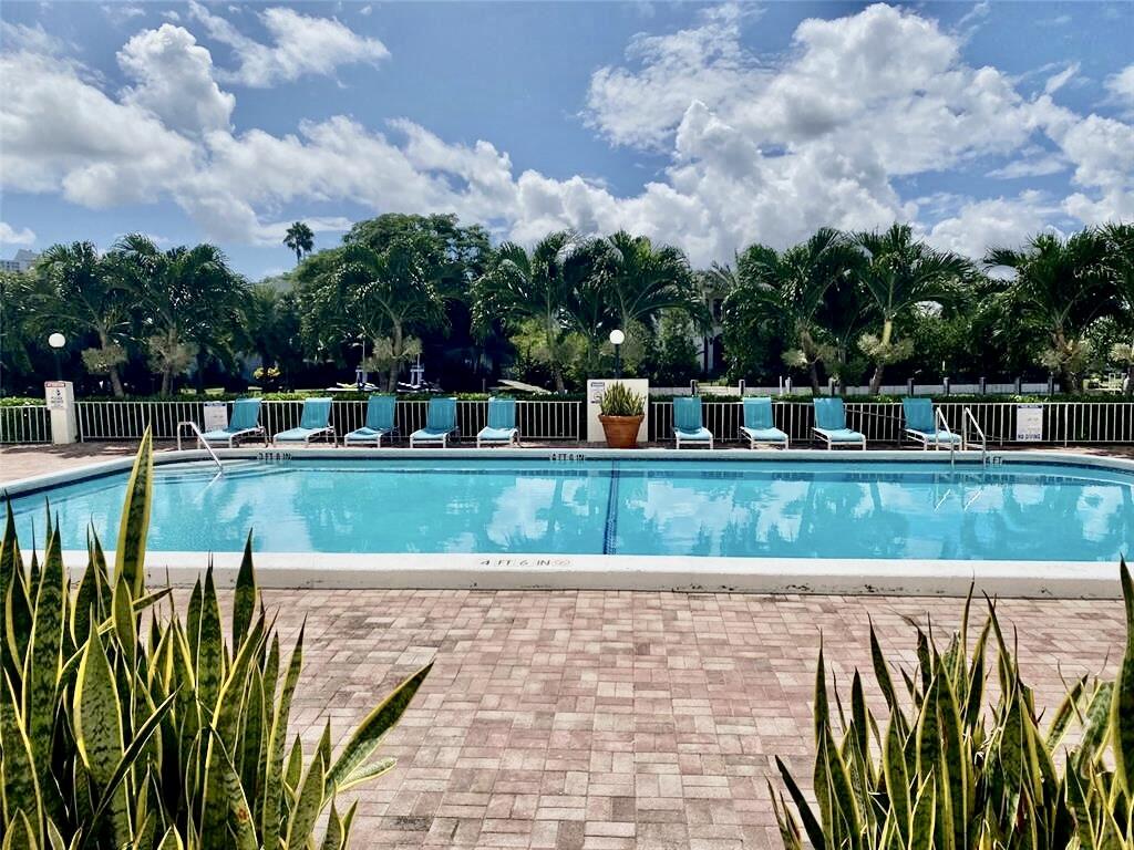 401 Golden Isles #402, Hallandale Beach FL 33009