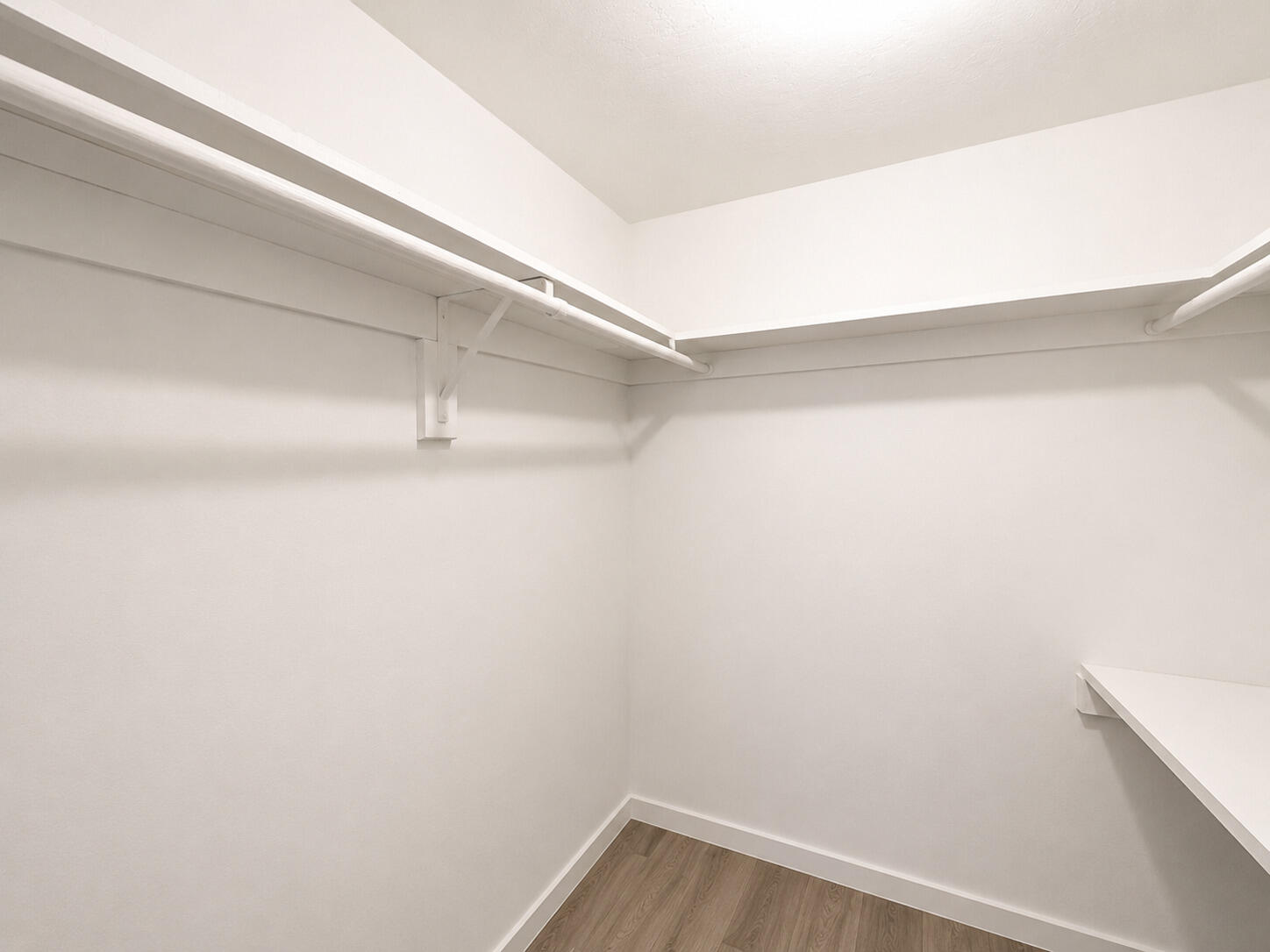 401 Golden Isles #402, Hallandale Beach FL 33009