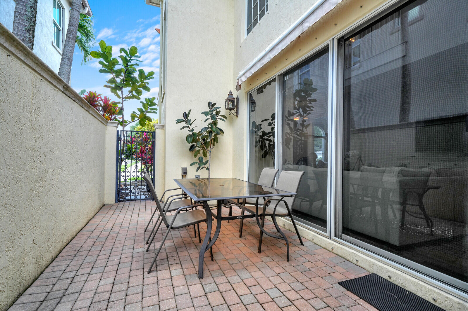 78 Stoney, Palm Beach Gardens FL 33410