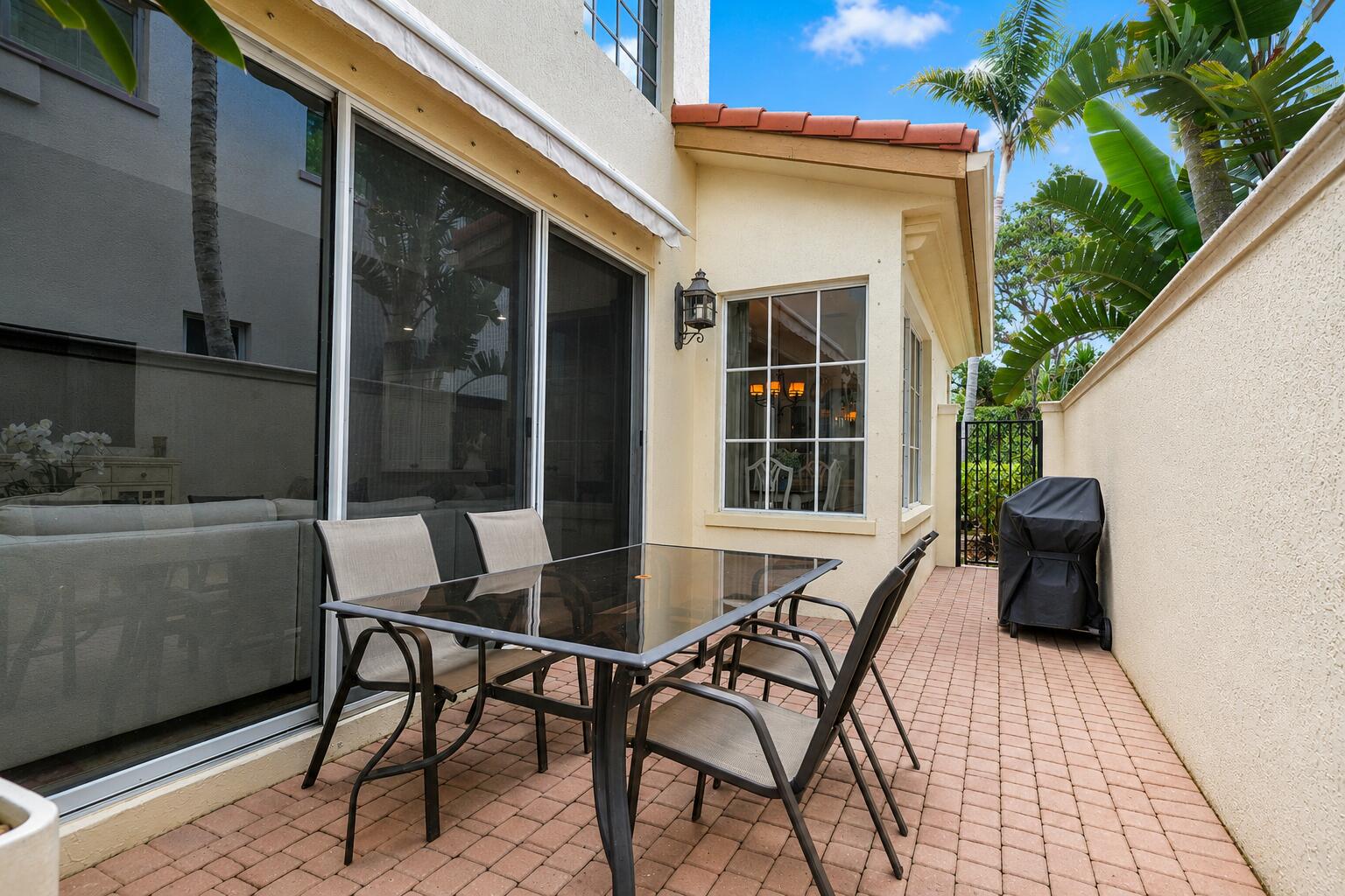 78 Stoney, Palm Beach Gardens FL 33410
