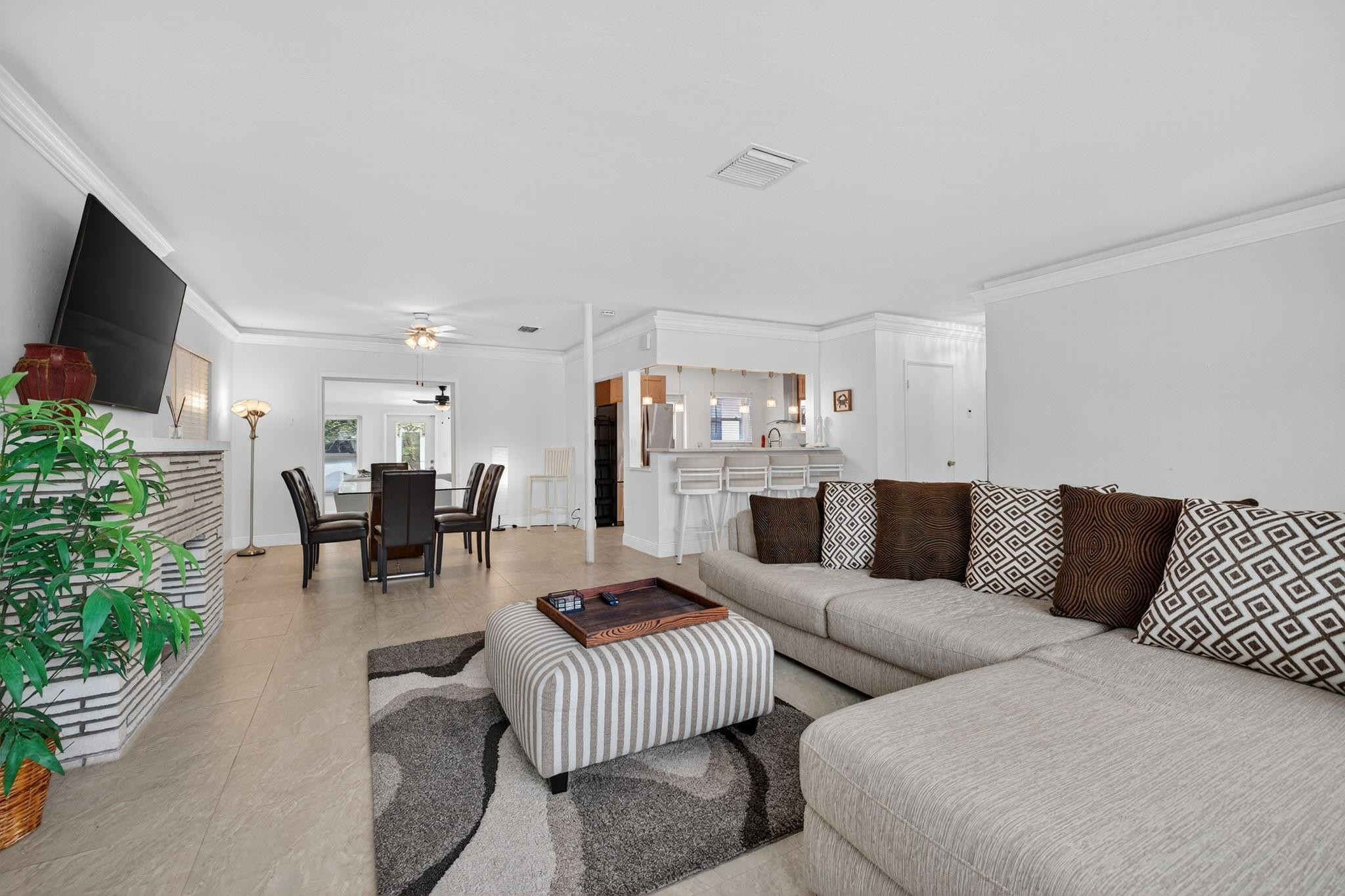 283 Imperial, Lauderdale By The Sea FL 33308