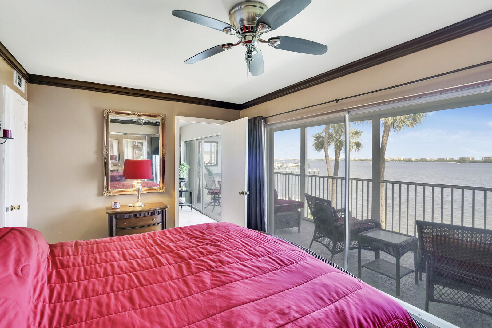 100 Waterway #209, Lantana FL 33462