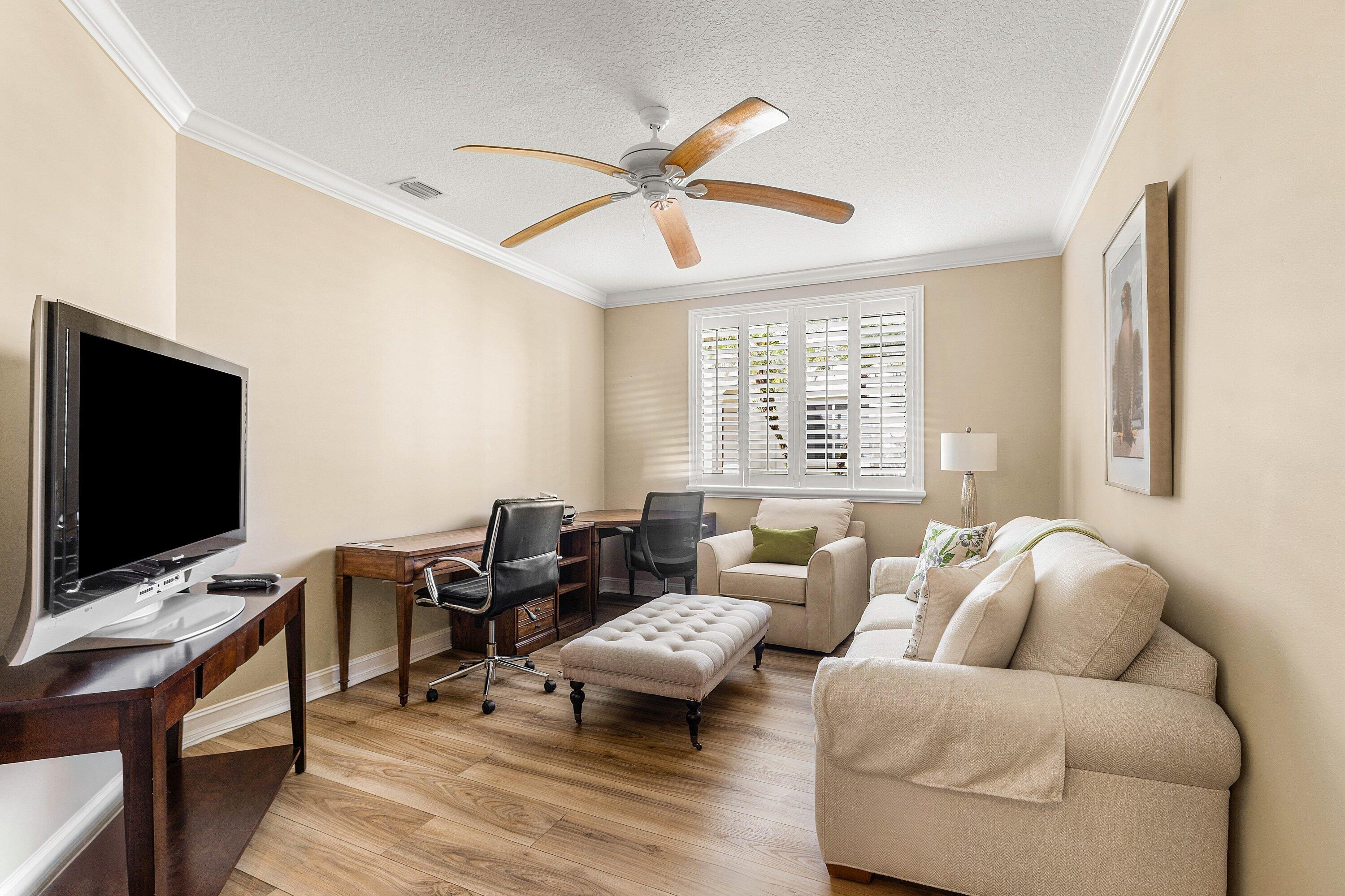 101 Palm Bay #A, Palm Beach Gardens FL 33418