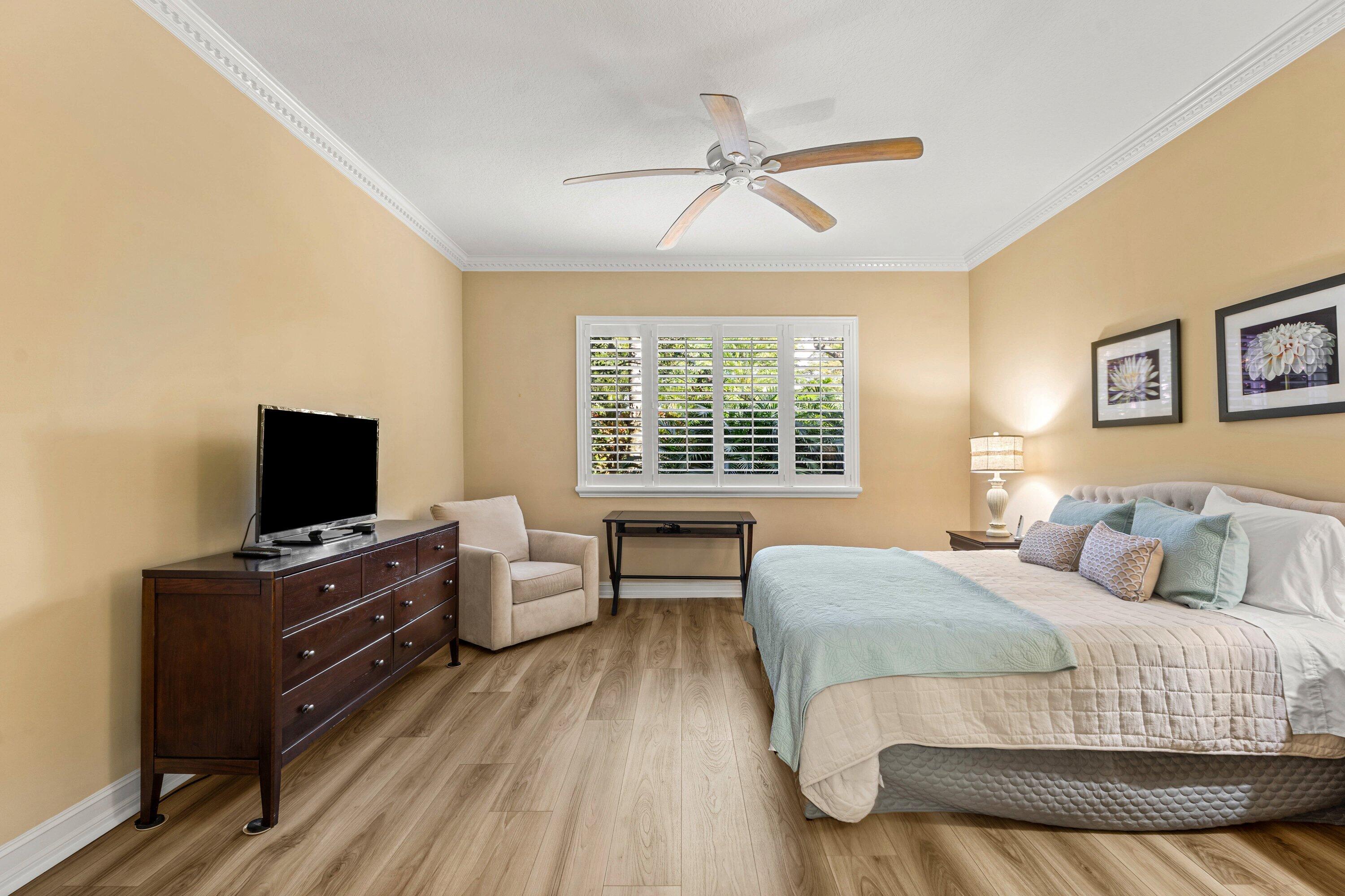 101 Palm Bay #A, Palm Beach Gardens FL 33418