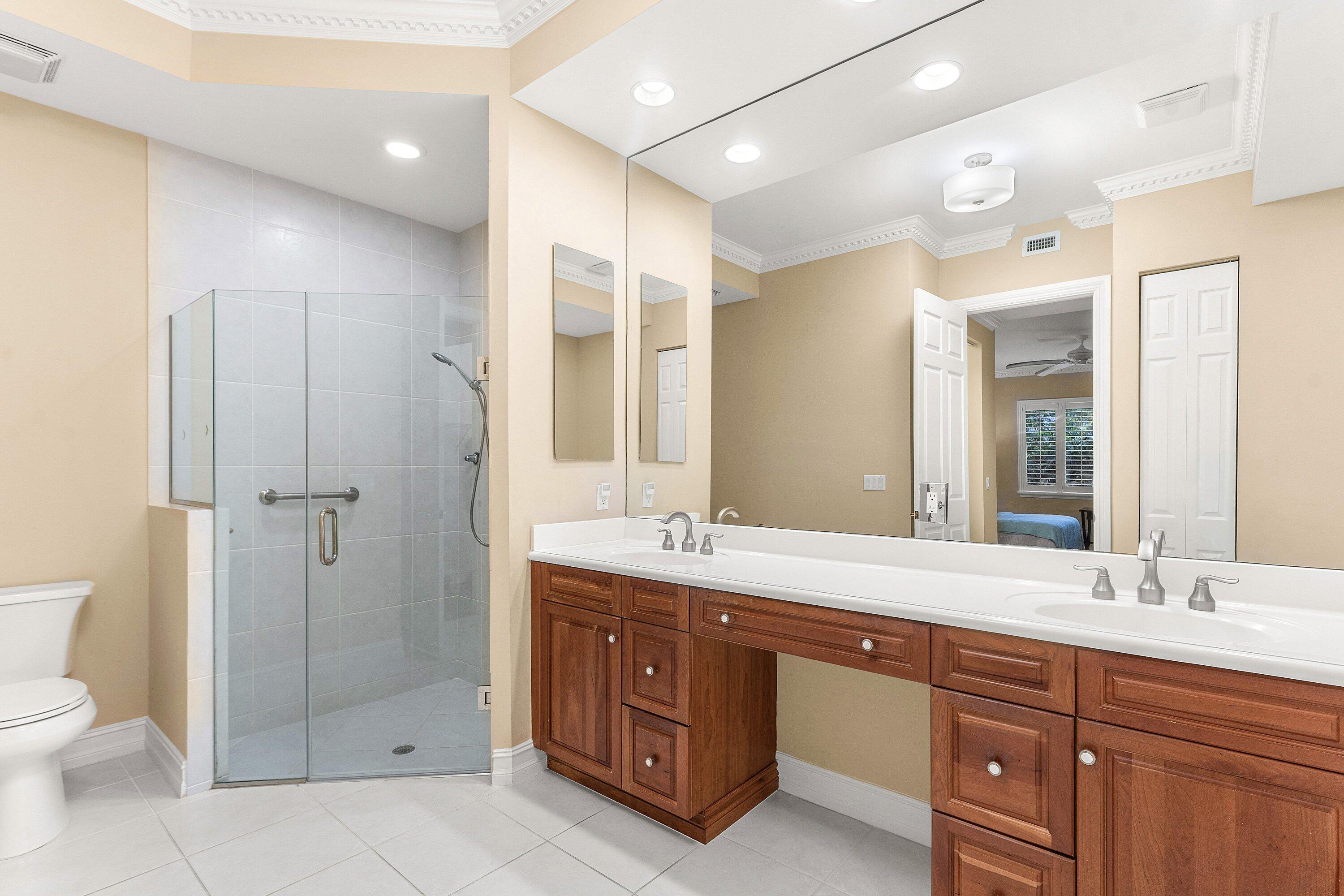 101 Palm Bay #A, Palm Beach Gardens FL 33418