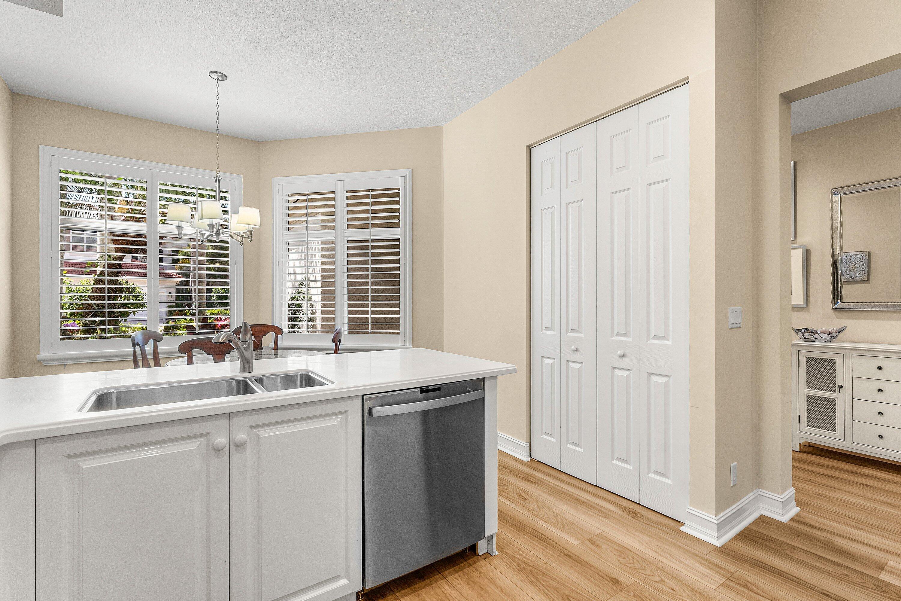101 Palm Bay #A, Palm Beach Gardens FL 33418