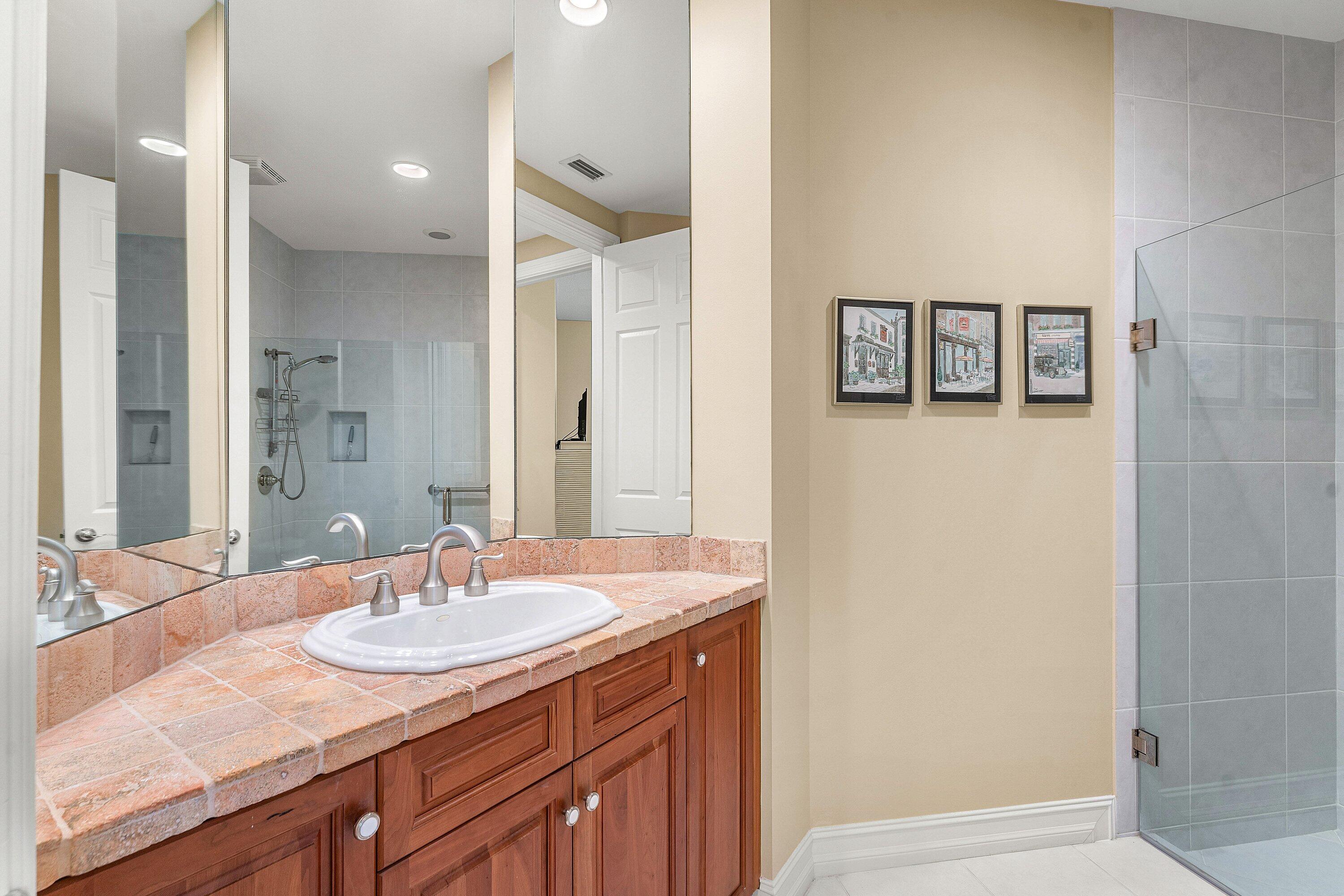 101 Palm Bay #A, Palm Beach Gardens FL 33418