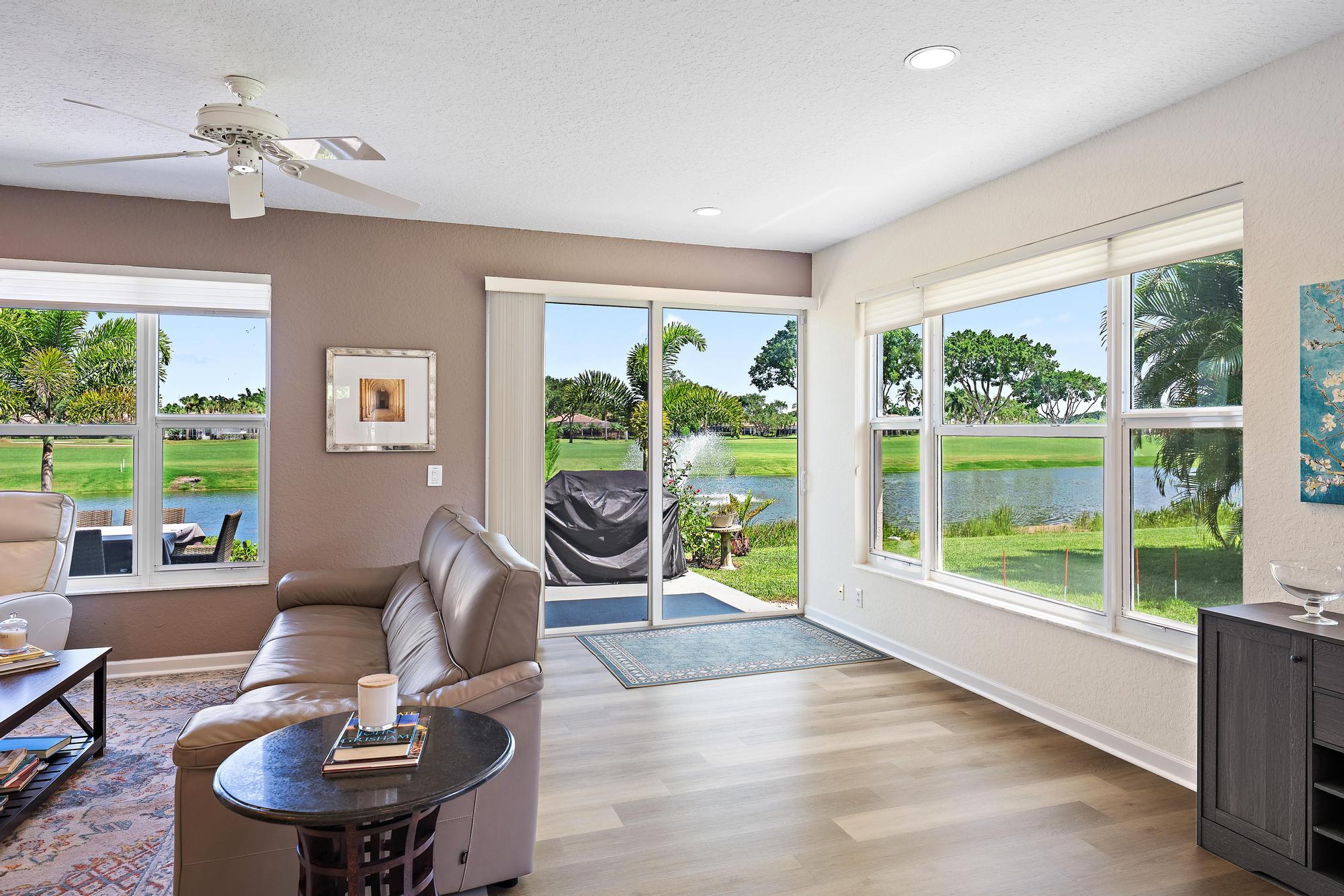 8232 Heritage Club, West Palm Beach FL 33412