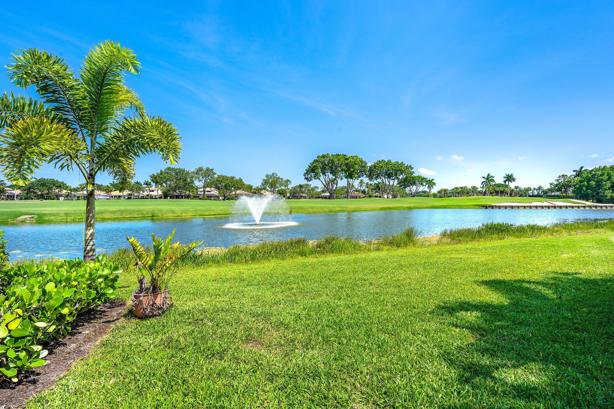 8232 Heritage Club, West Palm Beach FL 33412
