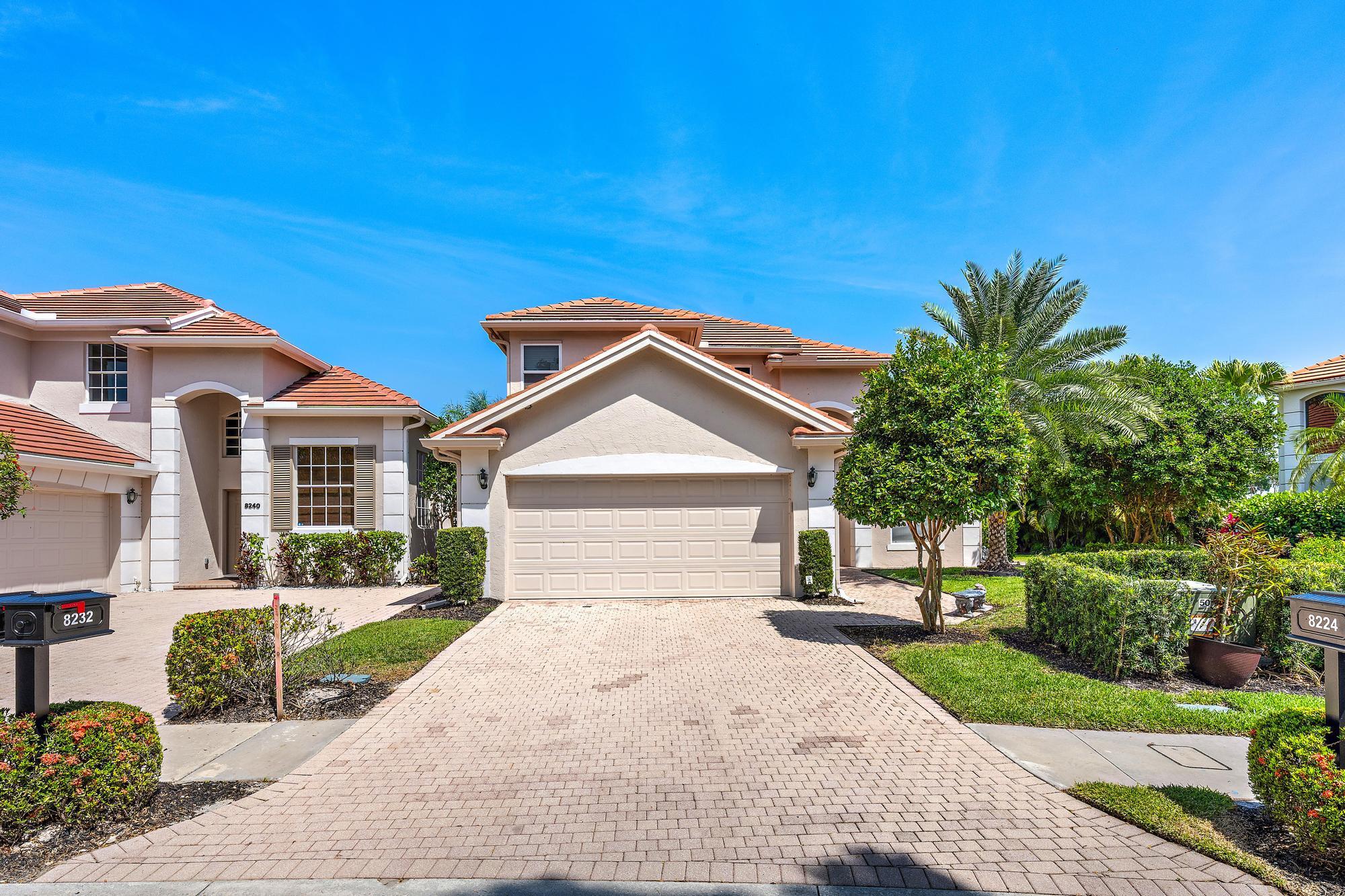8232 Heritage Club, West Palm Beach FL 33412