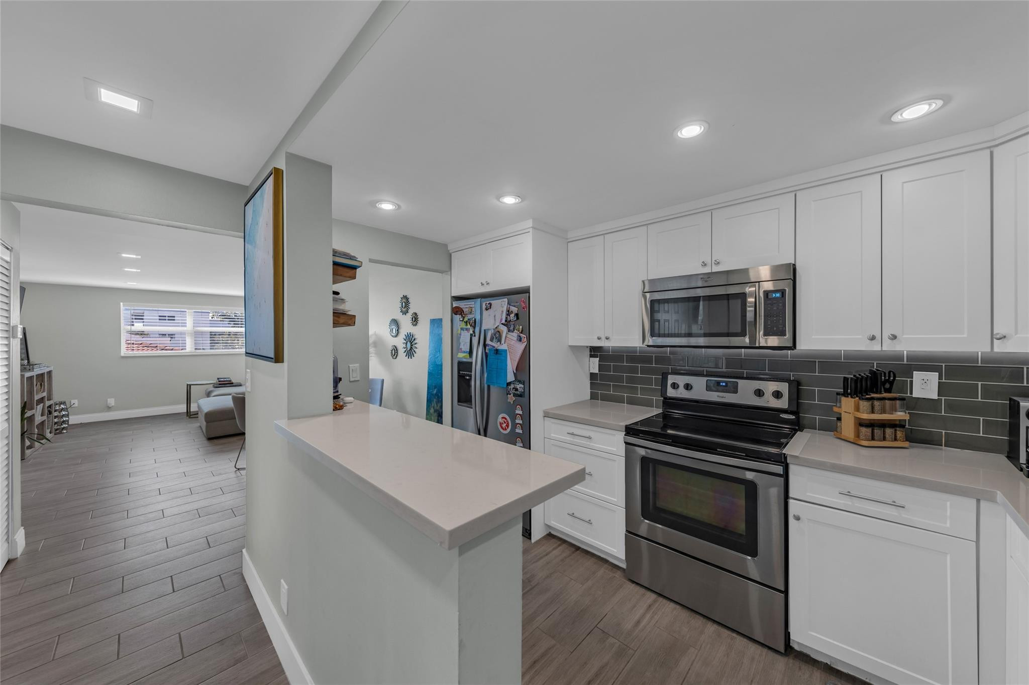 611 NE 14th #306, Fort Lauderdale FL 33304