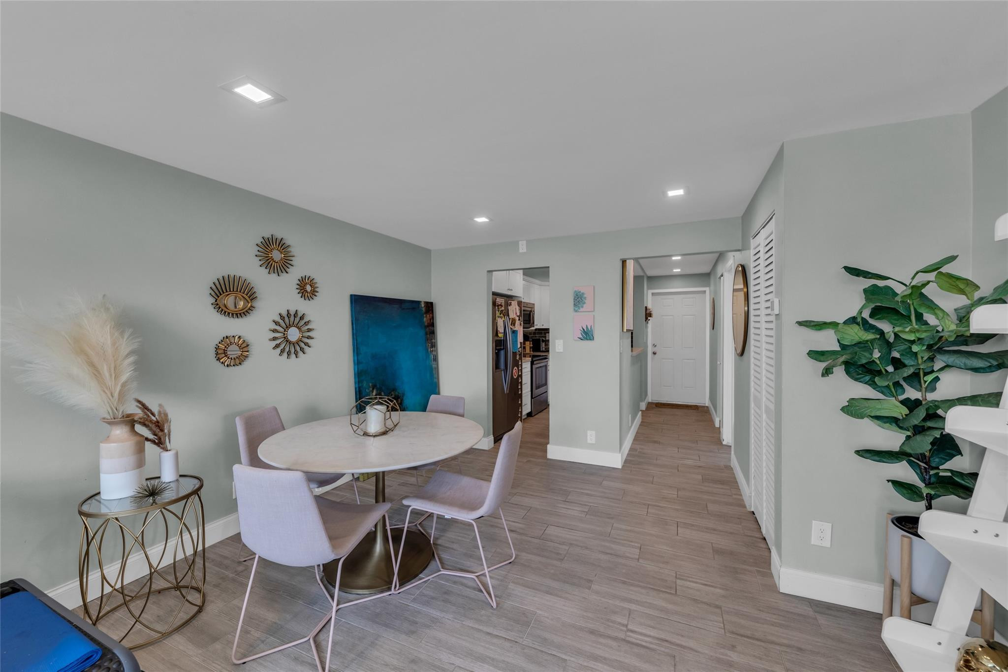 611 NE 14th #306, Fort Lauderdale FL 33304