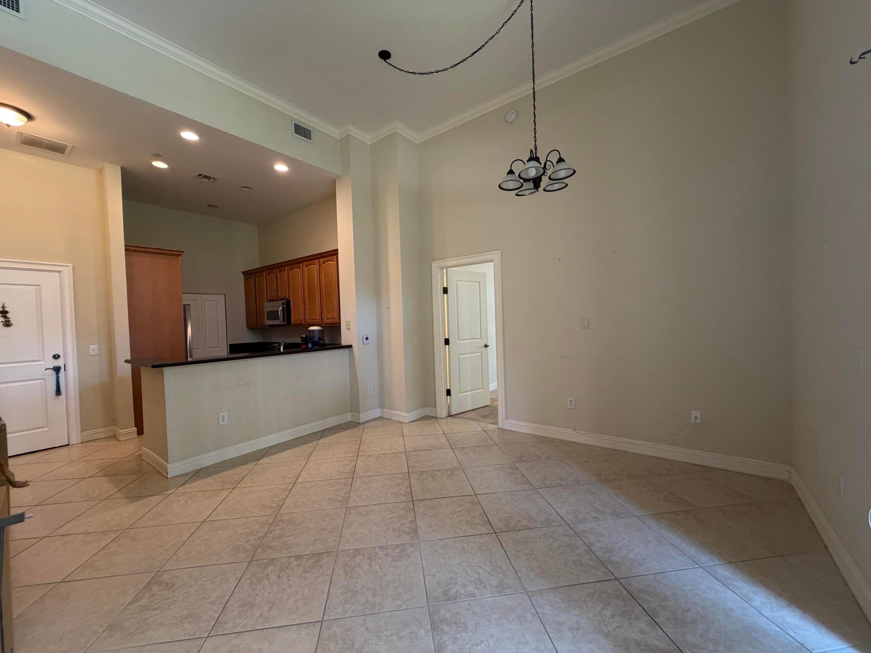 16102 Emerald Estates #128, Weston FL 33331