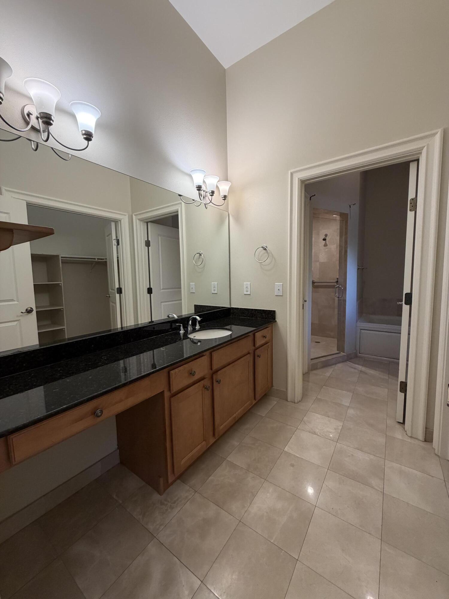 16102 Emerald Estates #128, Weston FL 33331