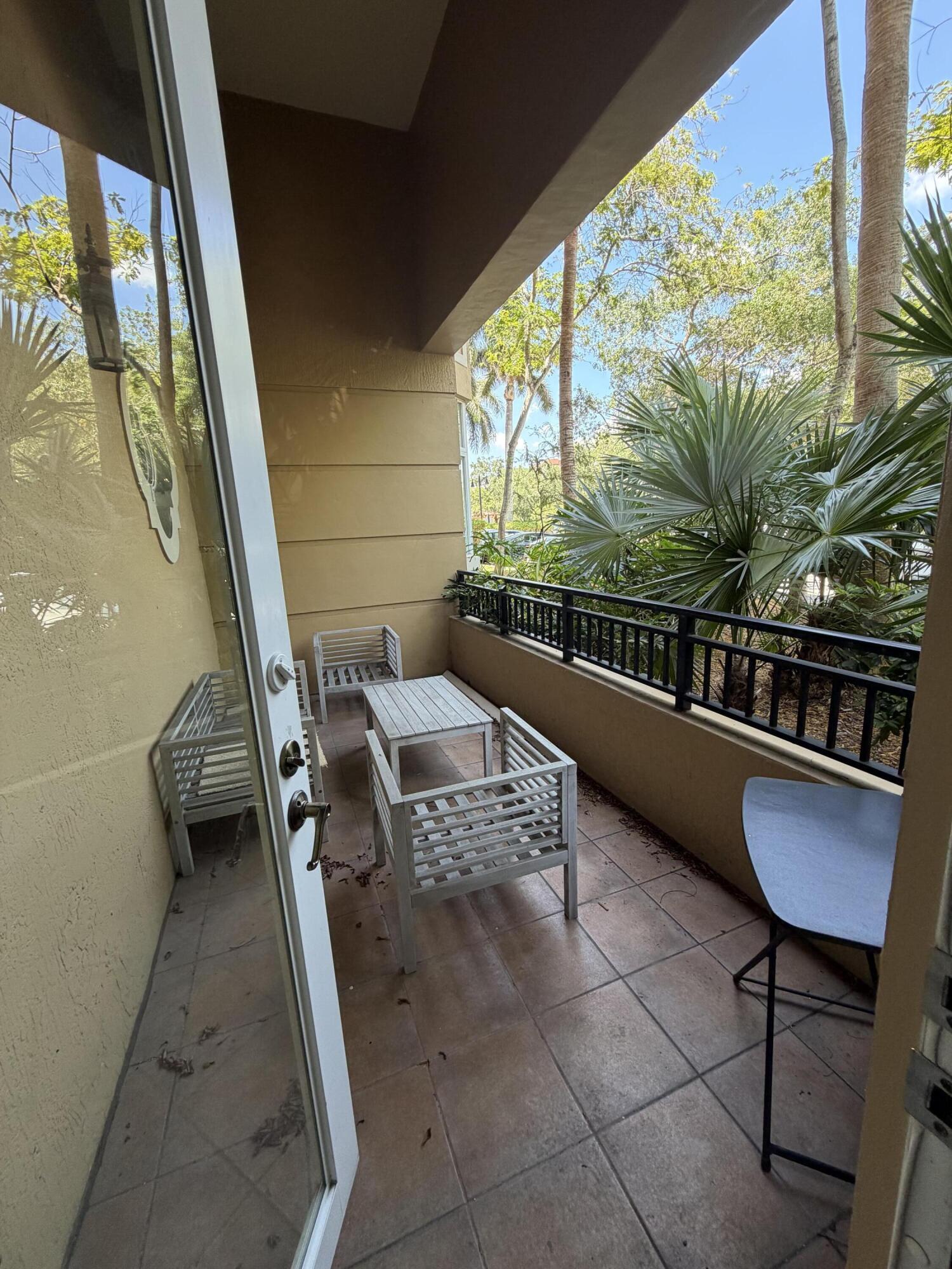 16102 Emerald Estates #128, Weston FL 33331
