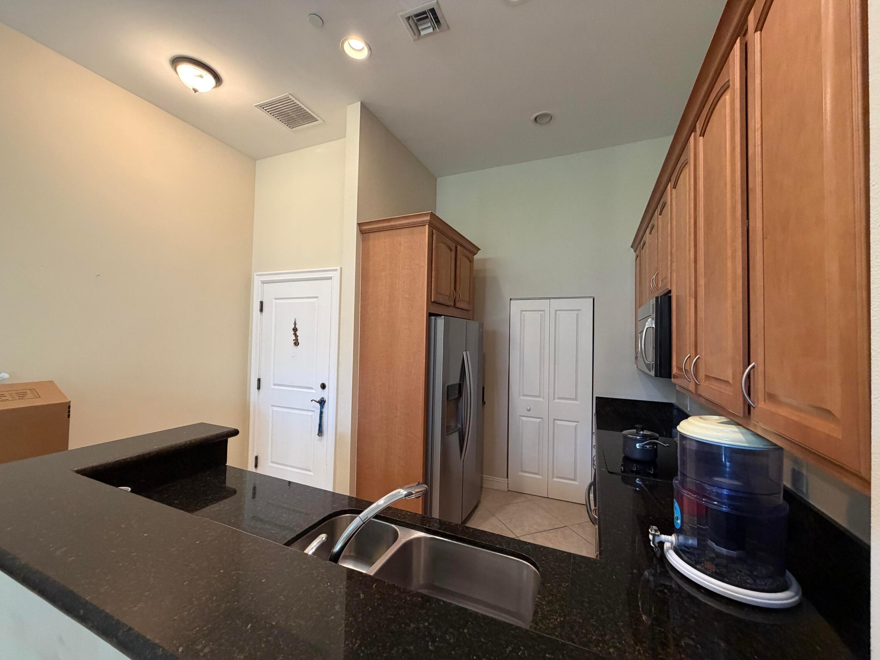 16102 Emerald Estates #128, Weston FL 33331