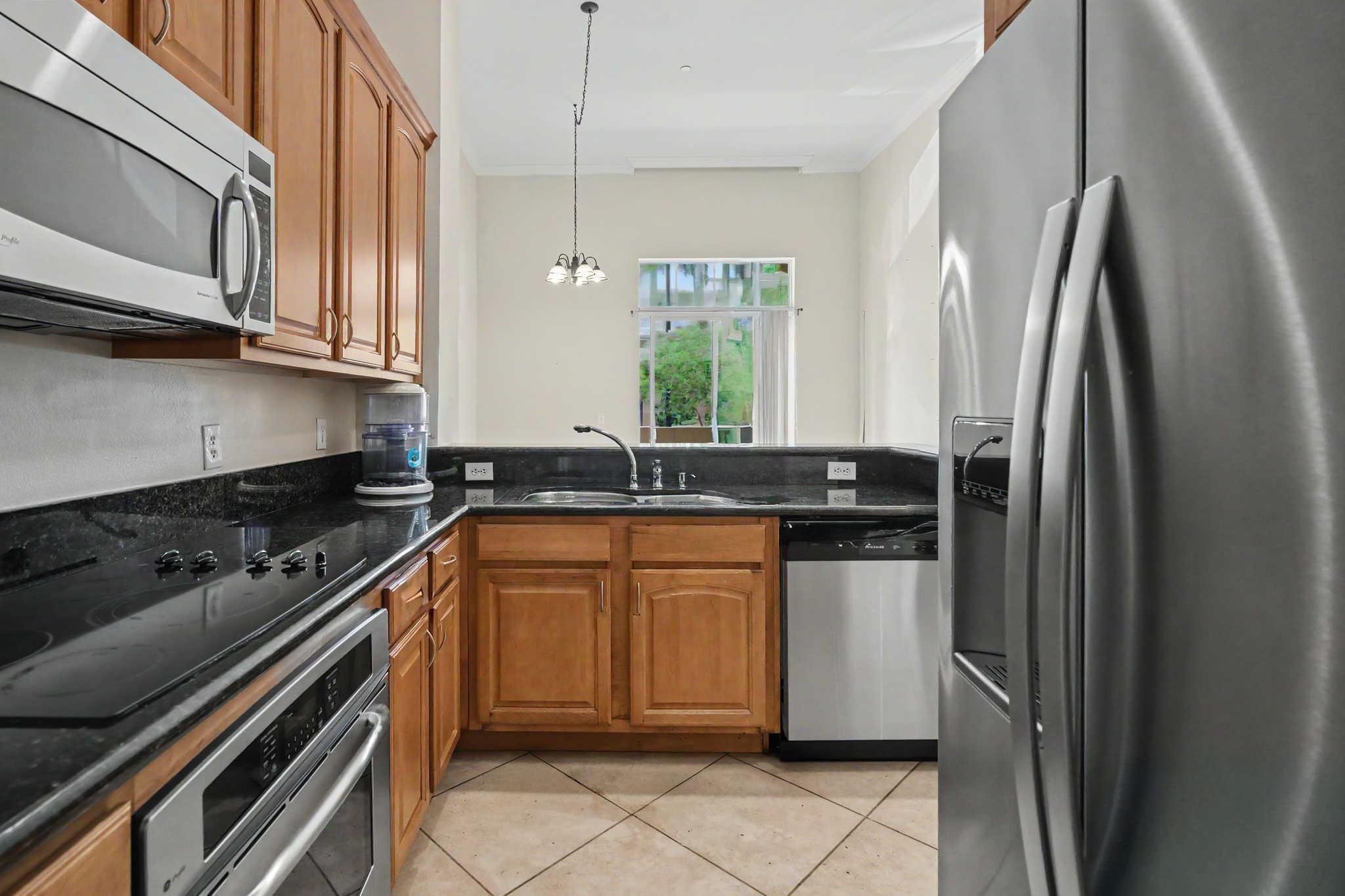 16102 Emerald Estates #128, Weston FL 33331