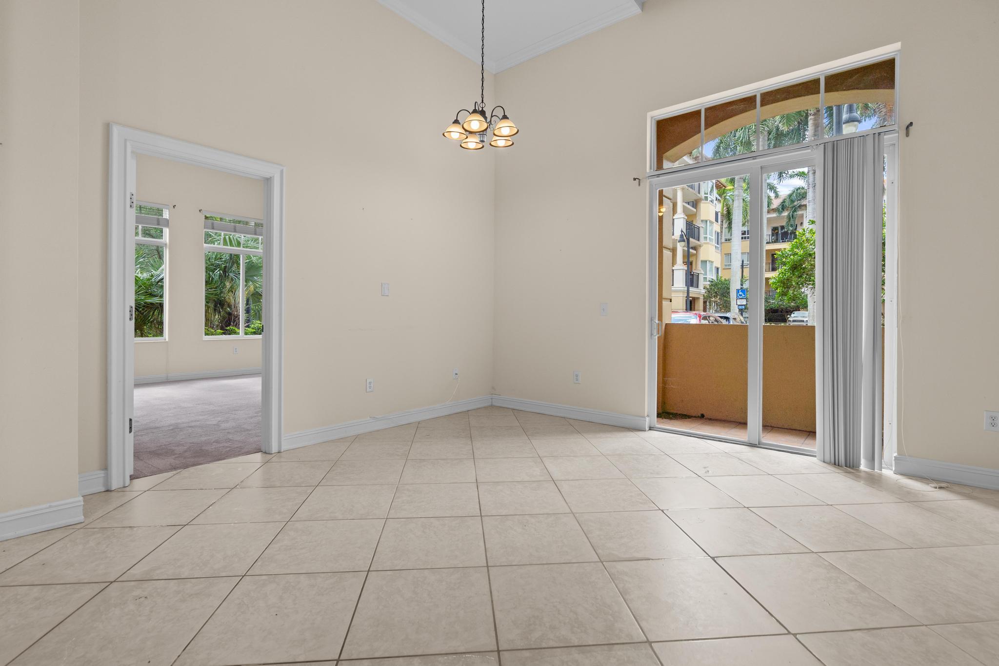 16102 Emerald Estates #128, Weston FL 33331