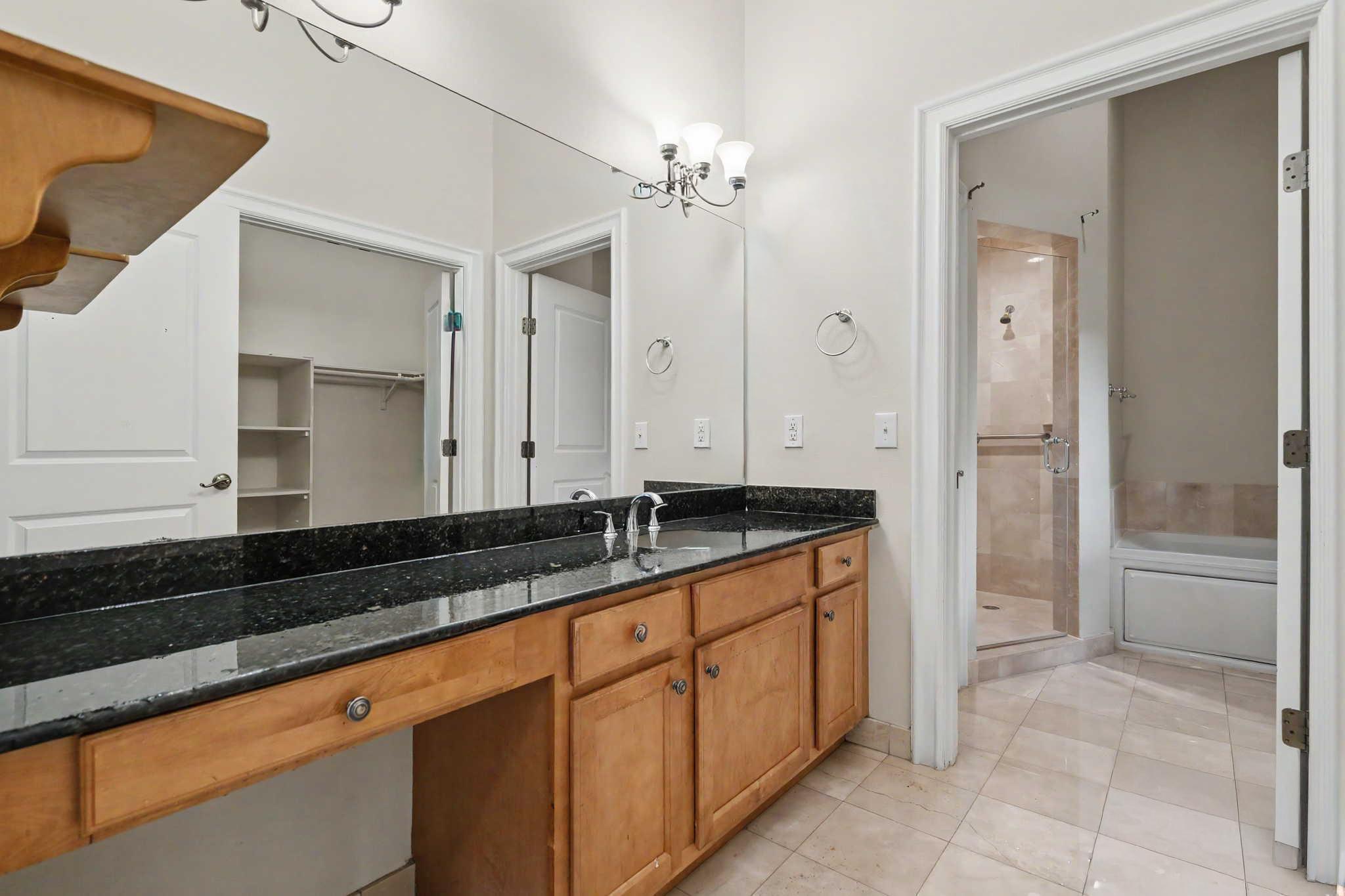 16102 Emerald Estates #128, Weston FL 33331