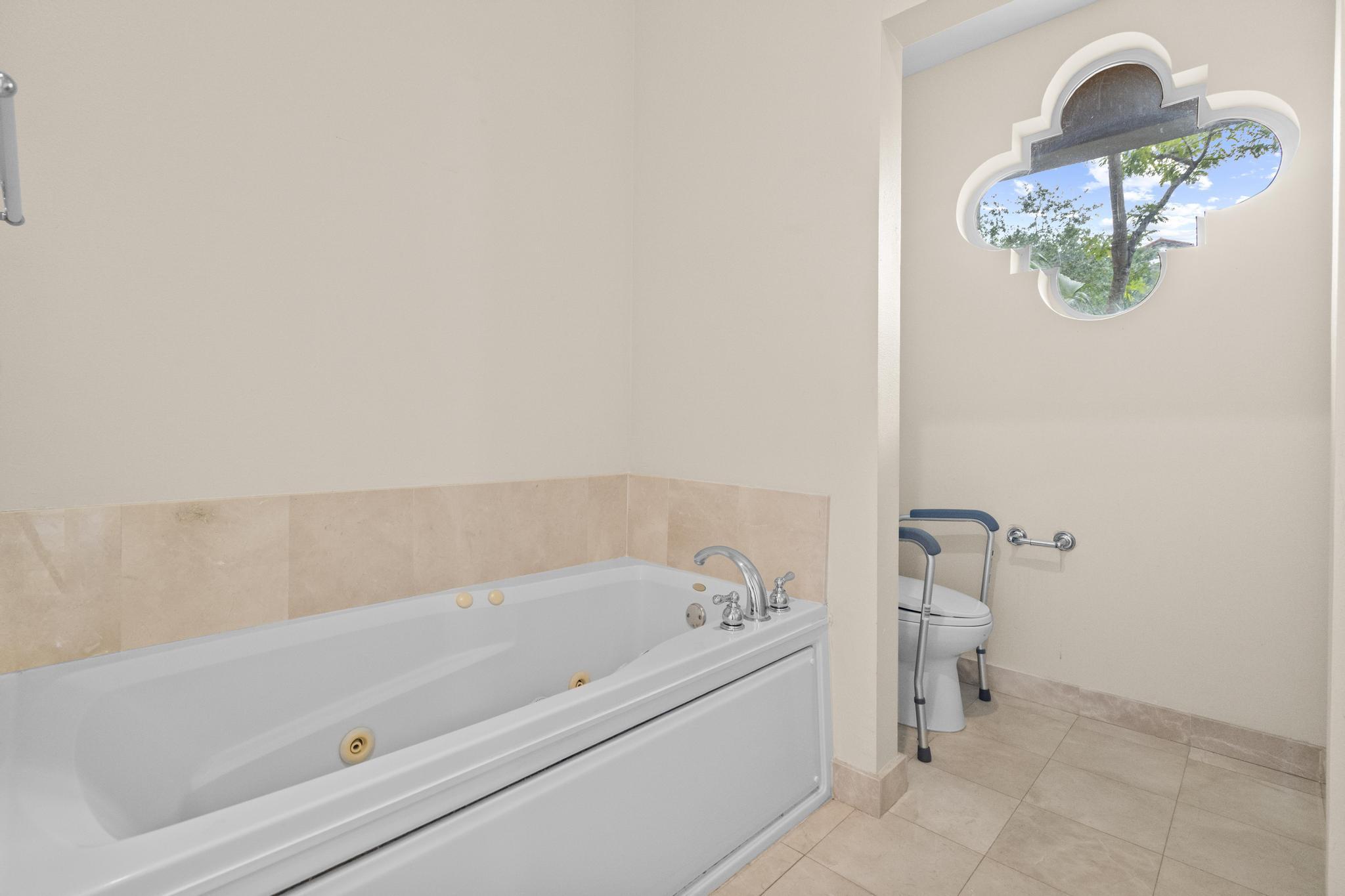 16102 Emerald Estates #128, Weston FL 33331