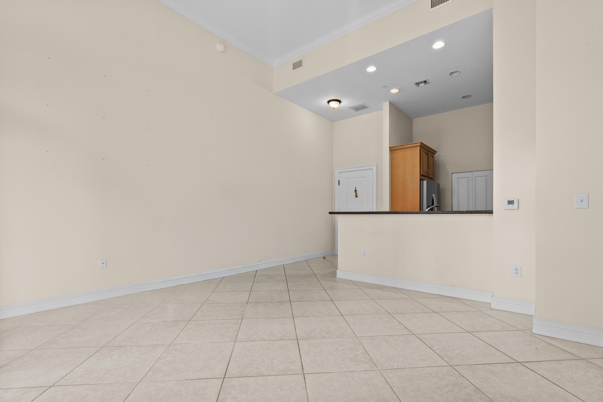16102 Emerald Estates #128, Weston FL 33331