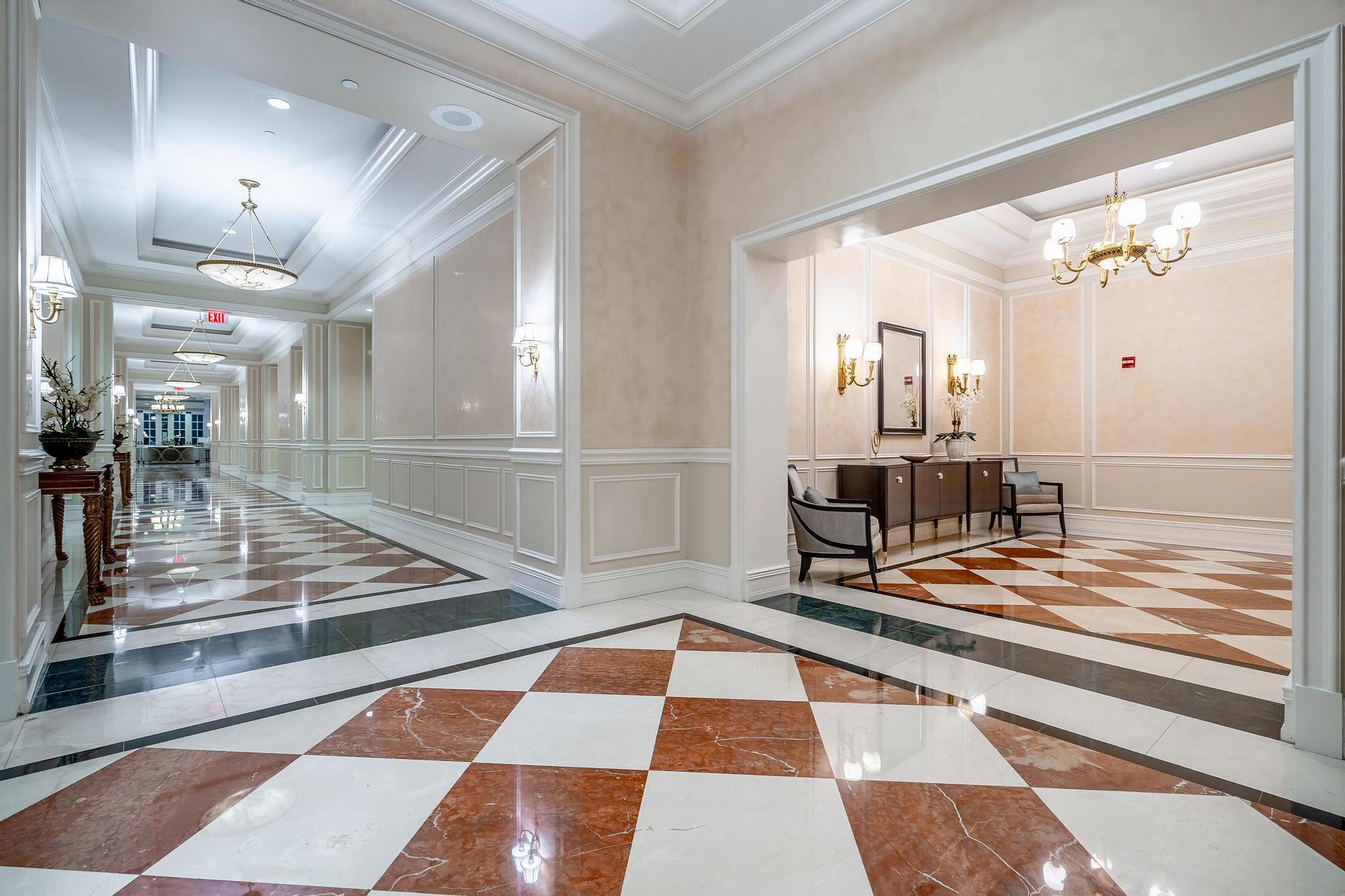 16102 Emerald Estates #128, Weston FL 33331