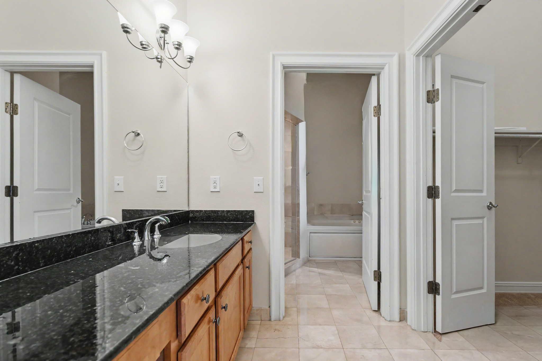 16102 Emerald Estates #128, Weston FL 33331