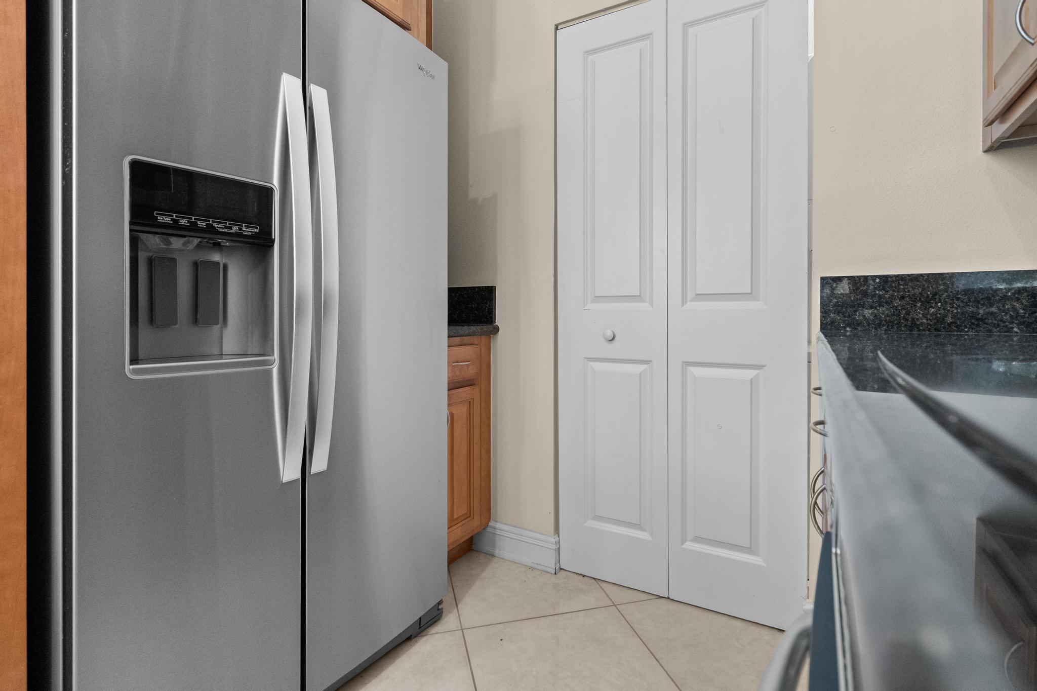 16102 Emerald Estates #128, Weston FL 33331