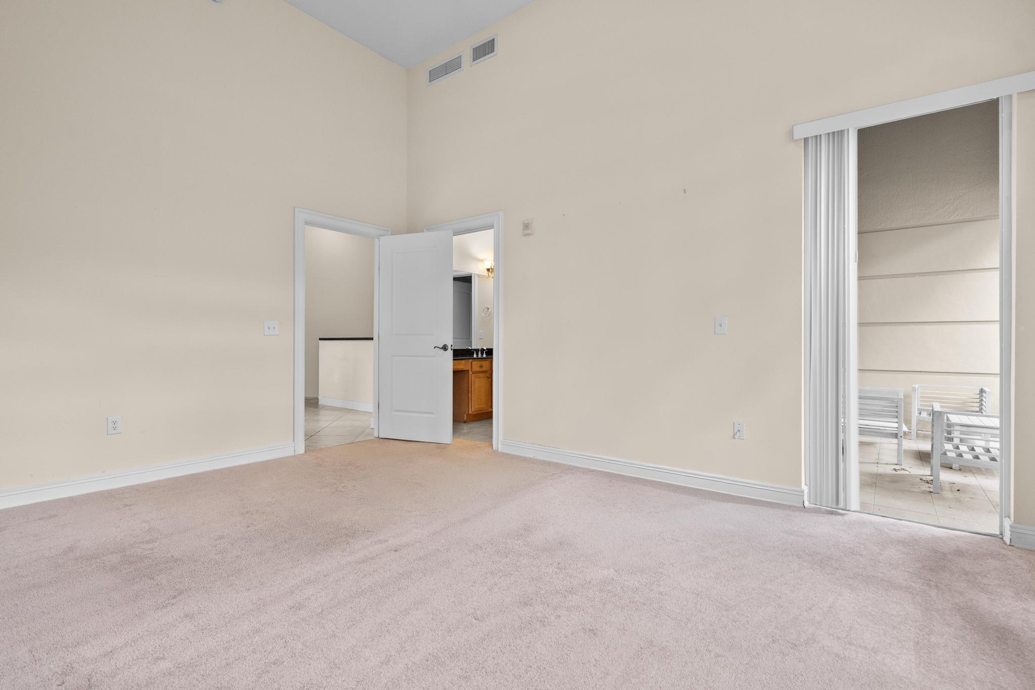 16102 Emerald Estates #128, Weston FL 33331