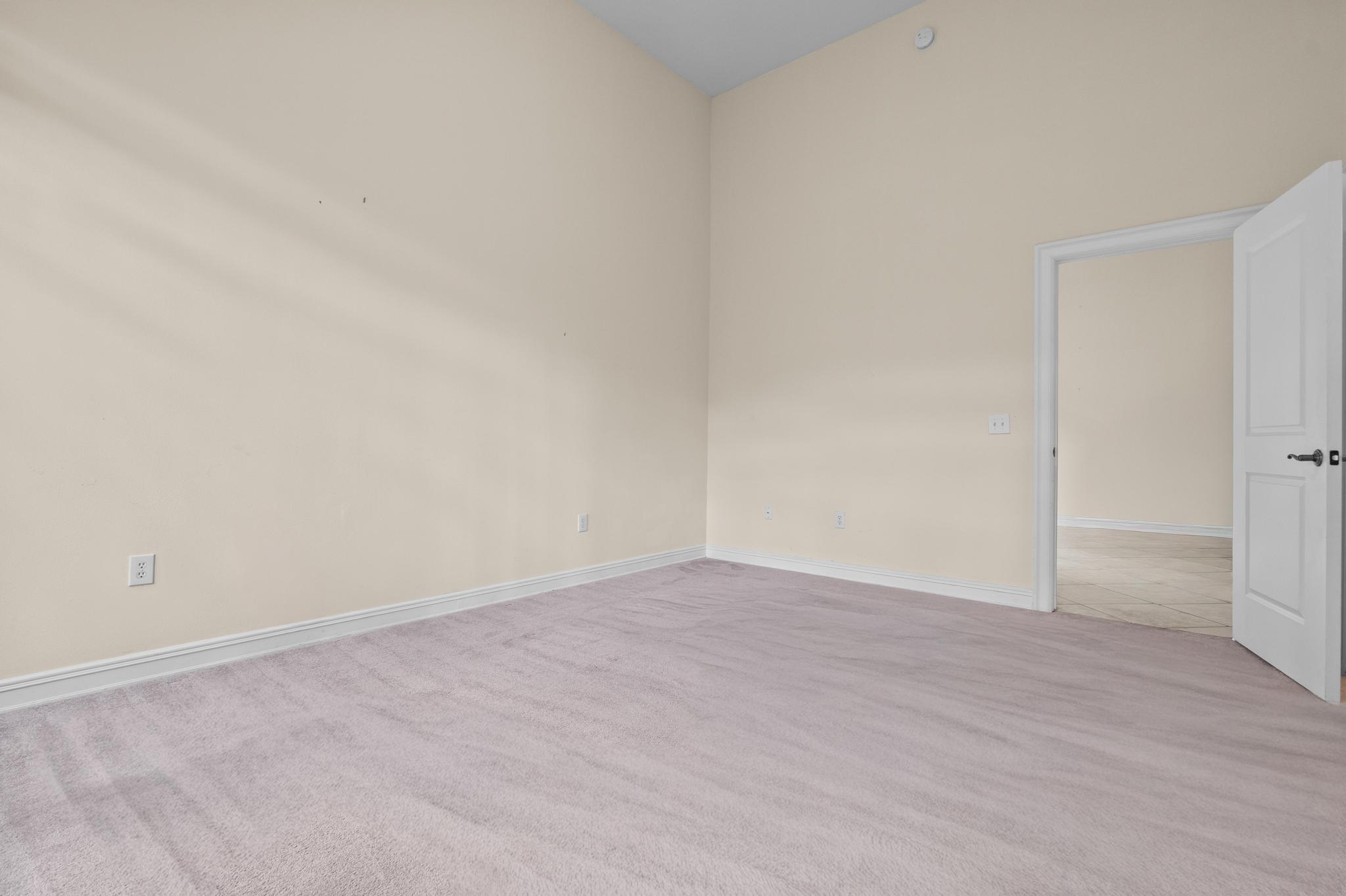 16102 Emerald Estates #128, Weston FL 33331