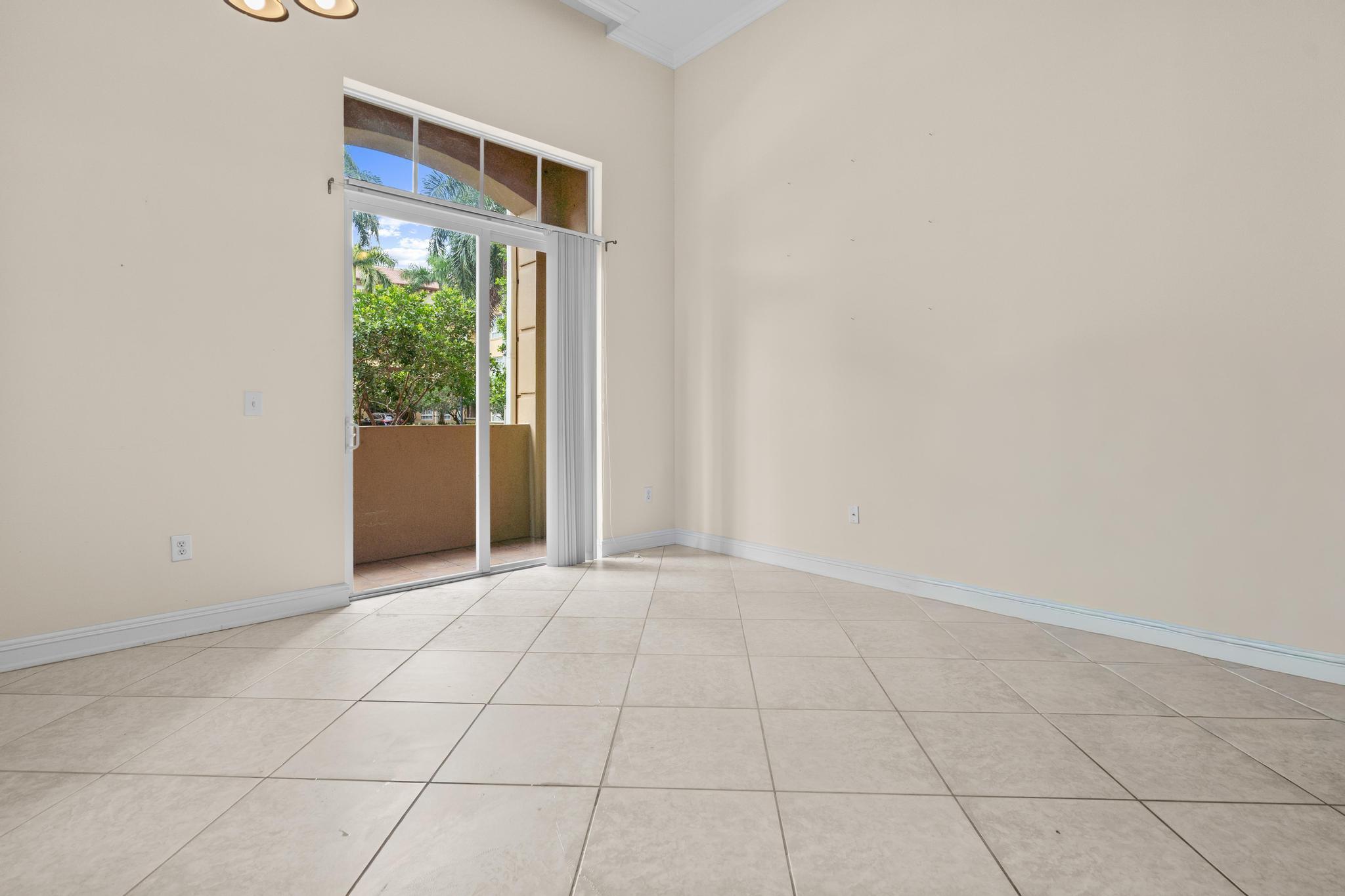 16102 Emerald Estates #128, Weston FL 33331