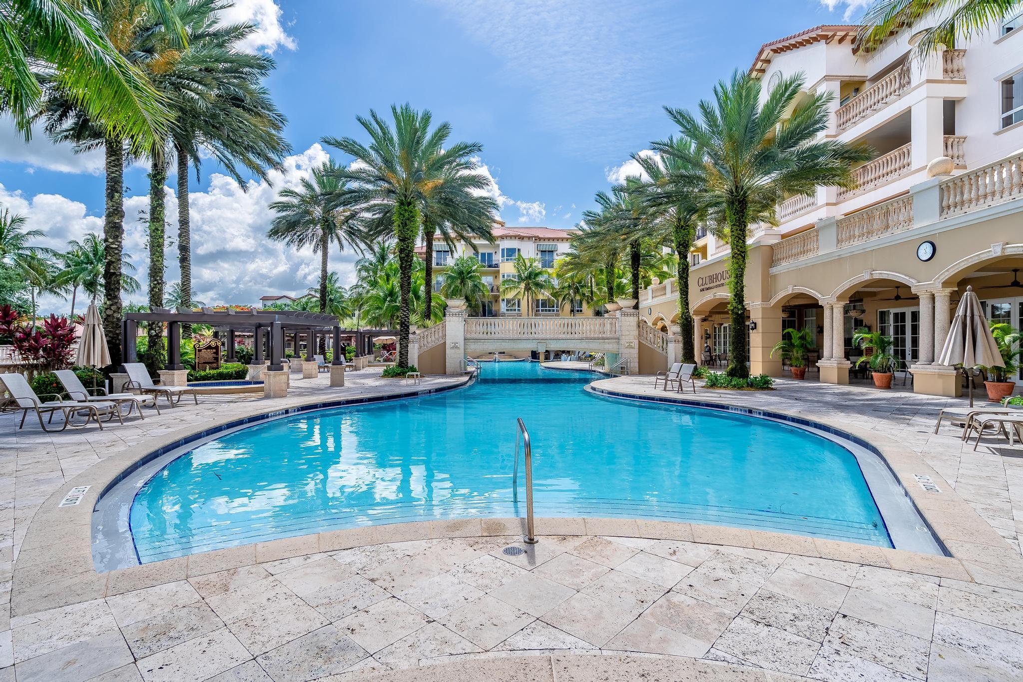 16102 Emerald Estates #128, Weston FL 33331