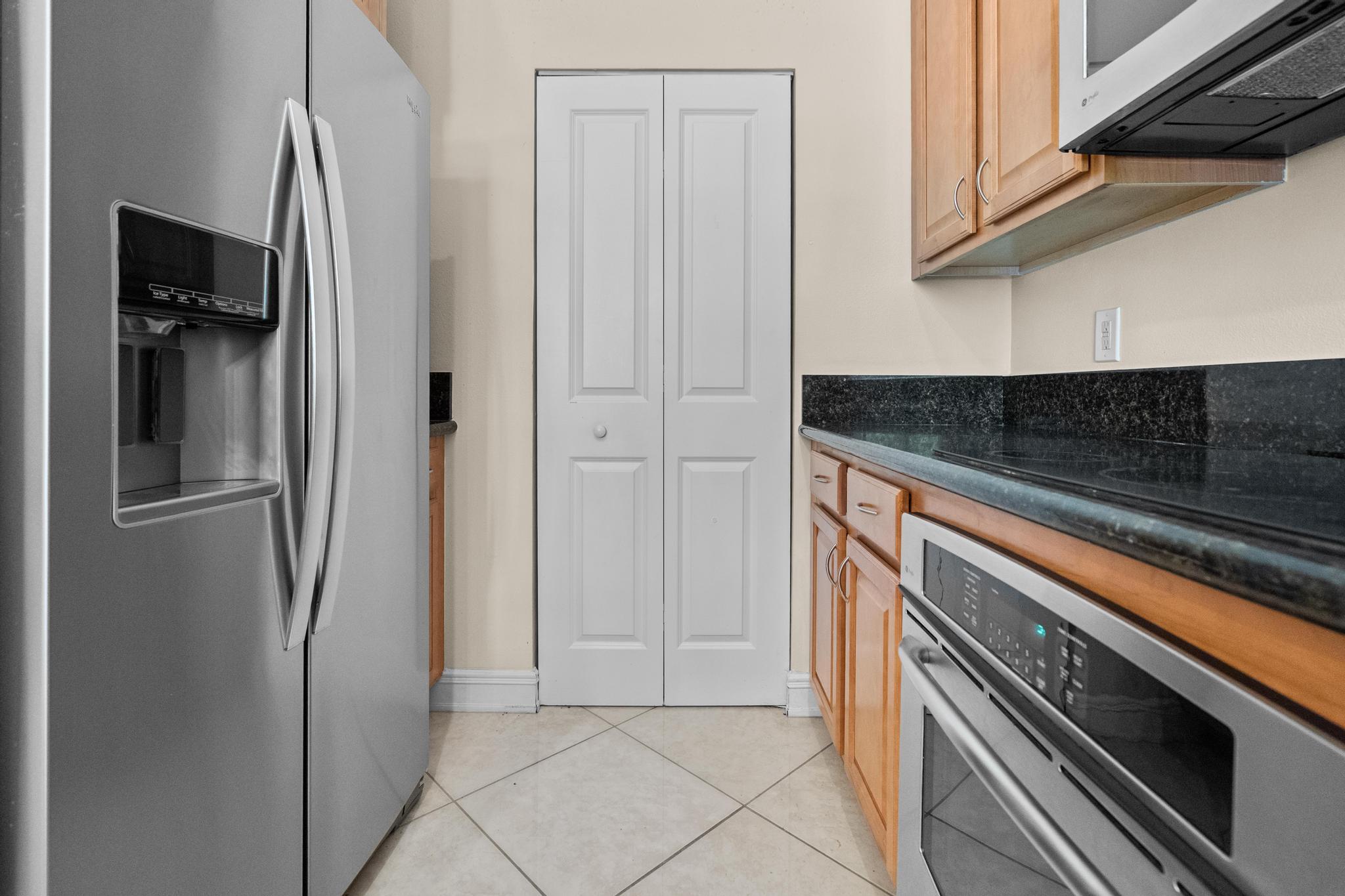 16102 Emerald Estates #128, Weston FL 33331