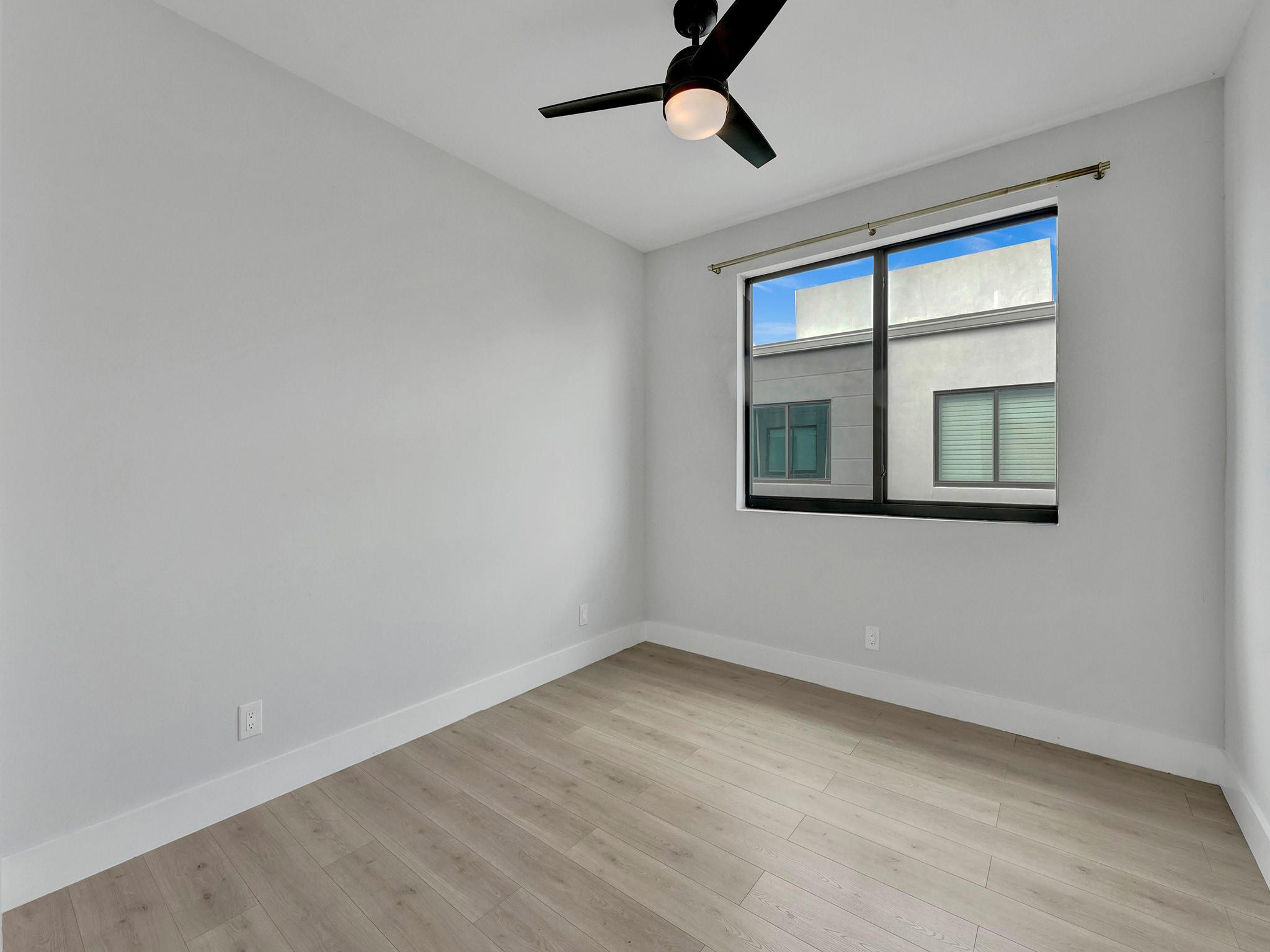 924 NE 4th, Fort Lauderdale FL 33301