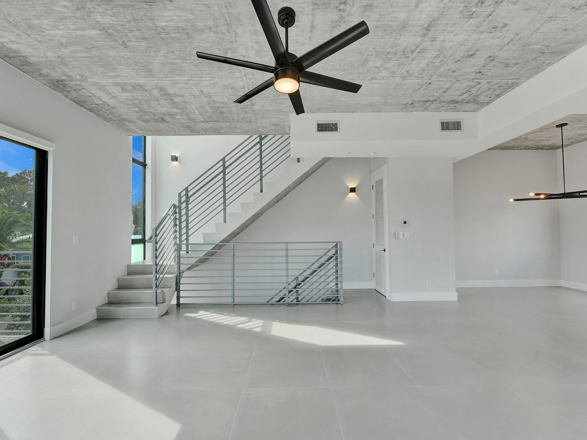 924 NE 4th, Fort Lauderdale FL 33301