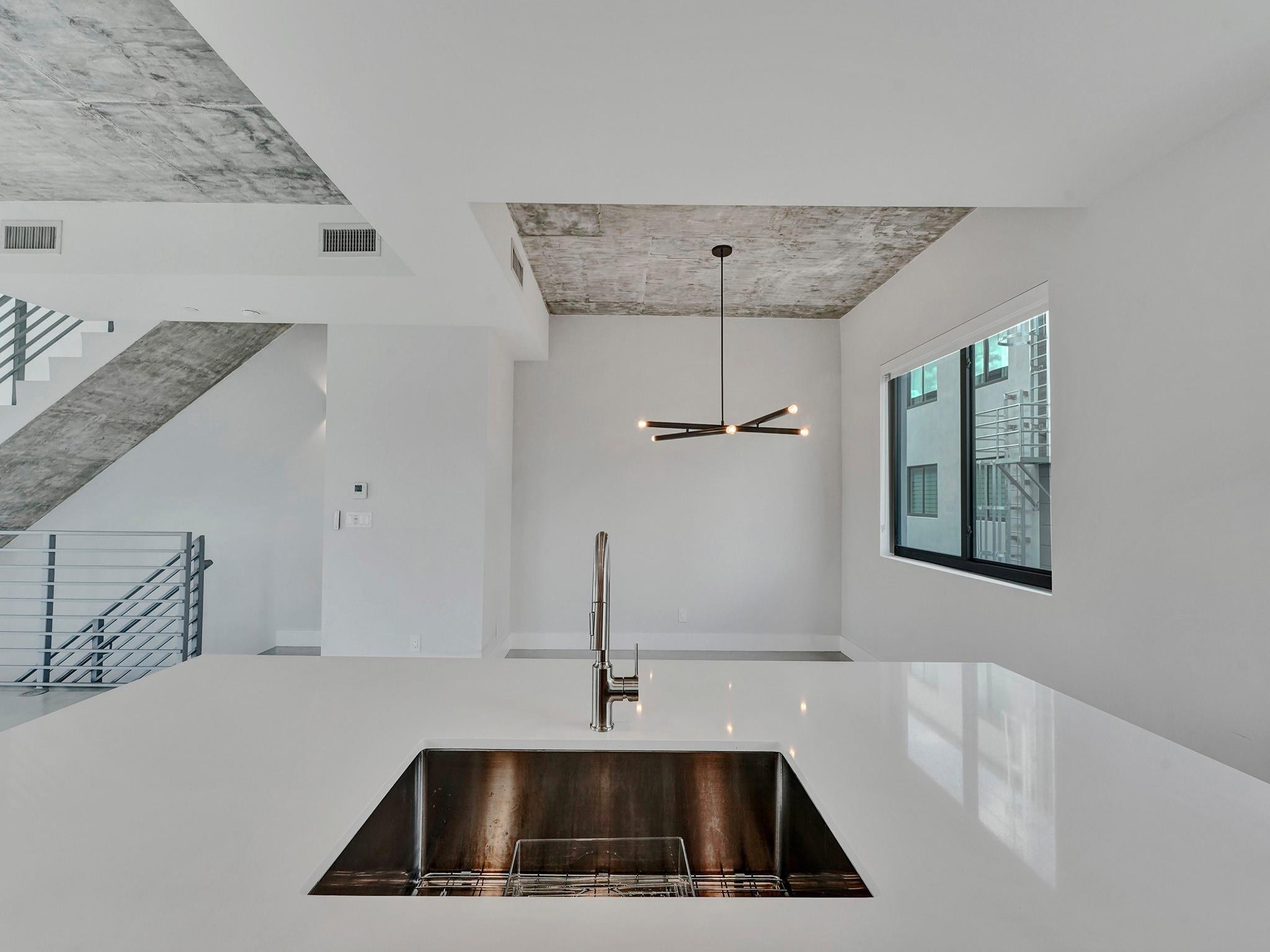 924 NE 4th, Fort Lauderdale FL 33301