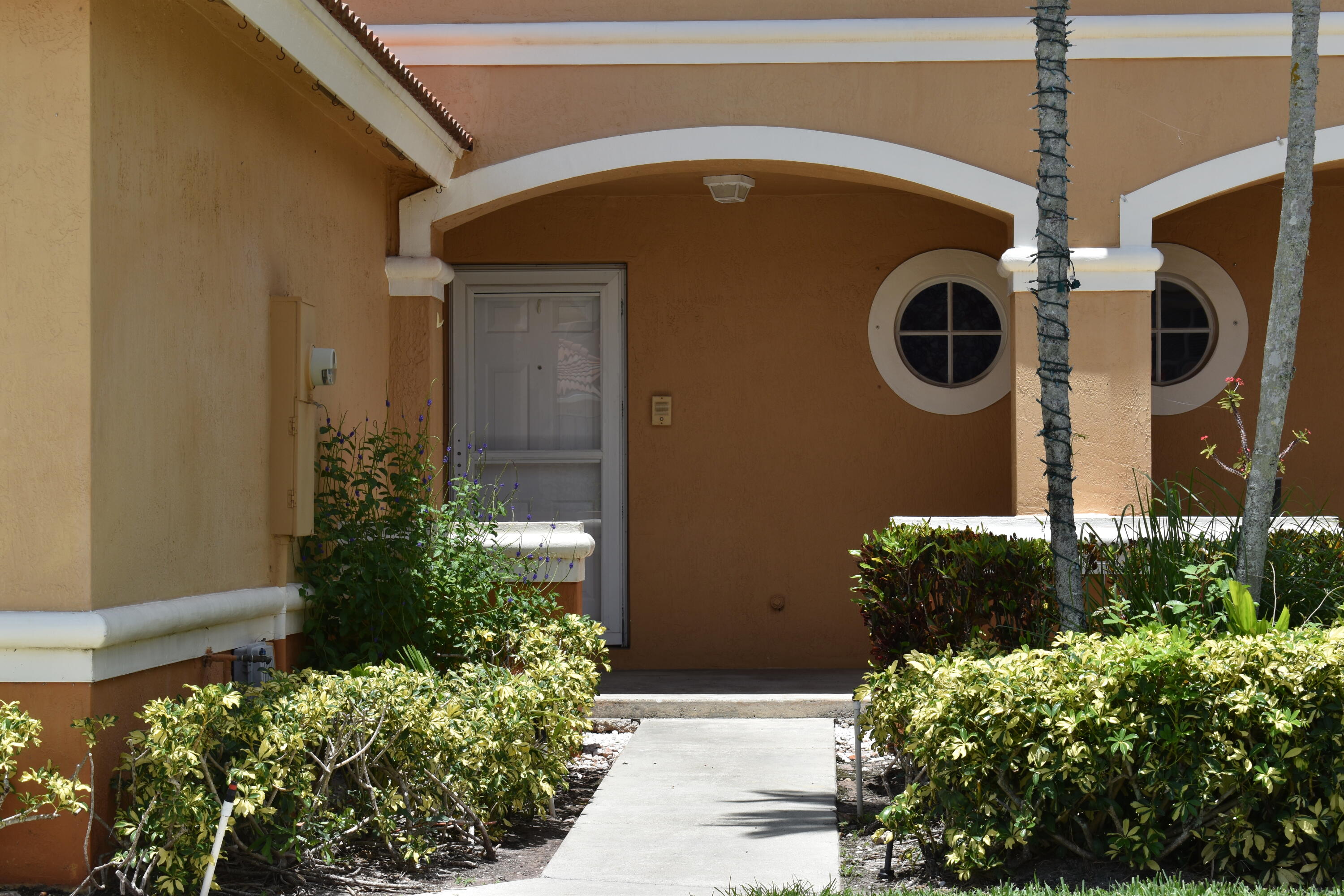 6097 United, West Palm Beach FL 33411