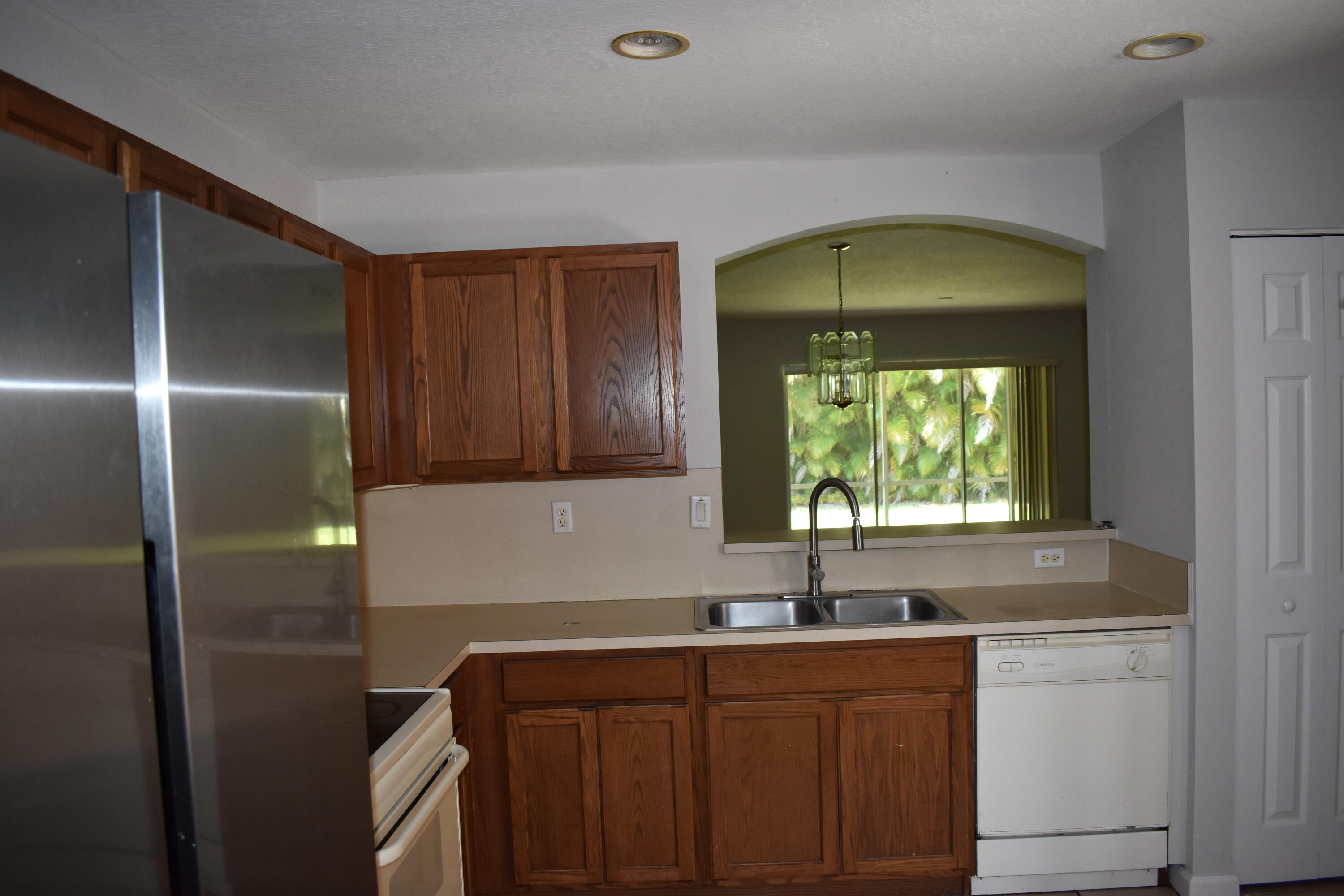 6097 United, West Palm Beach FL 33411