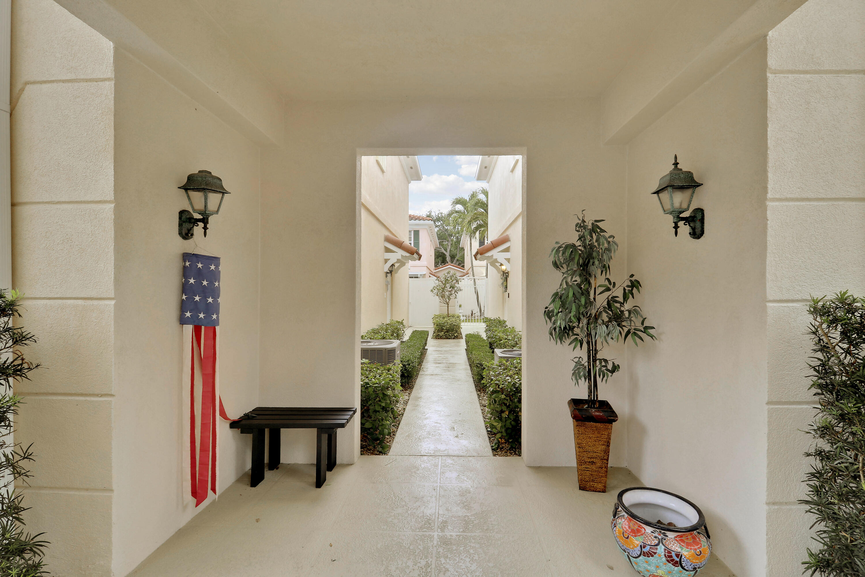 23 Live Oak, Tequesta FL 33469
