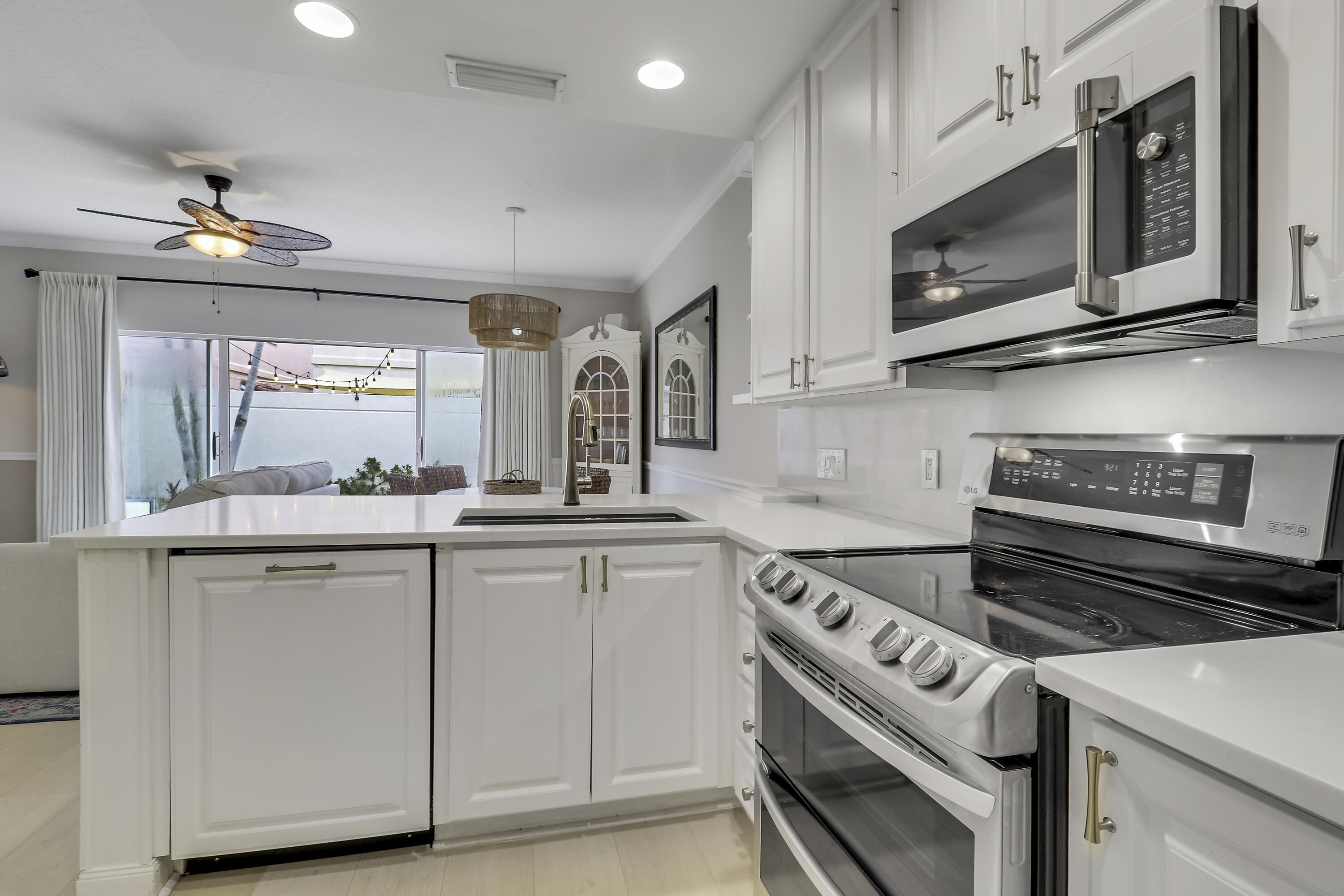 23 Live Oak, Tequesta FL 33469