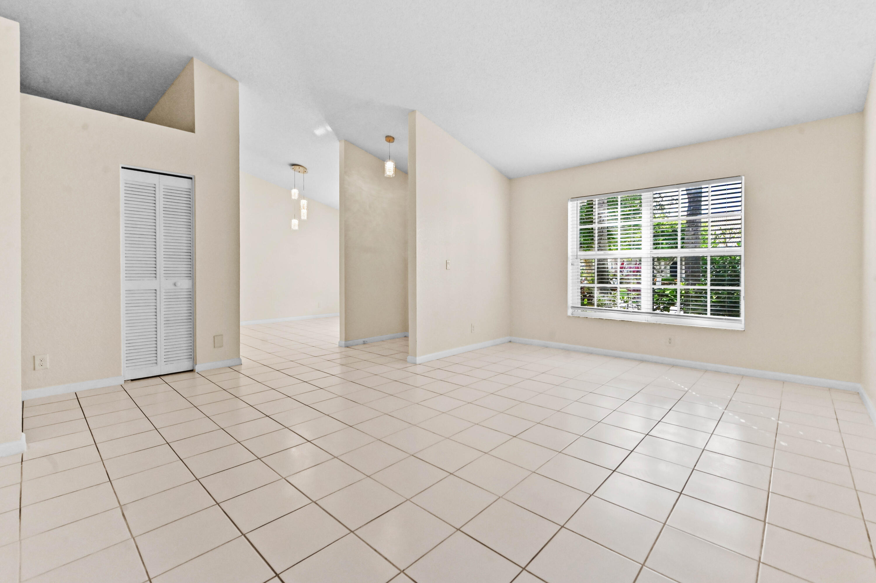 18377 Fresh Lake, Boca Raton FL 33498